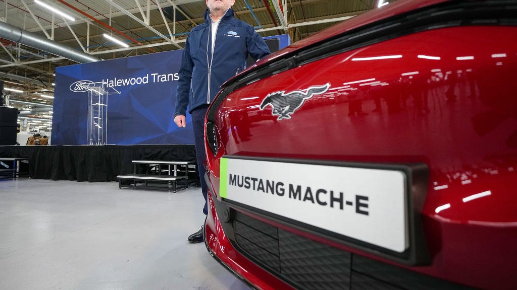 High gas prices lead to increased interest in electric vehicles, Stellantis announces two new plants