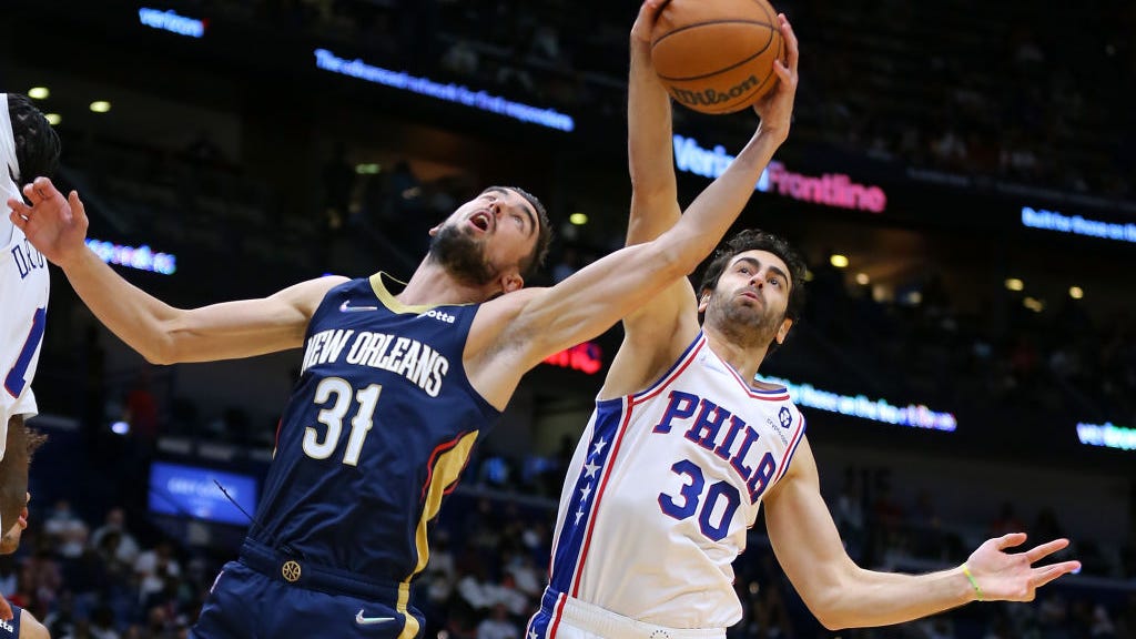 No Zion, and Pelicans wilt down the stretch in season-opener; here's how it happened