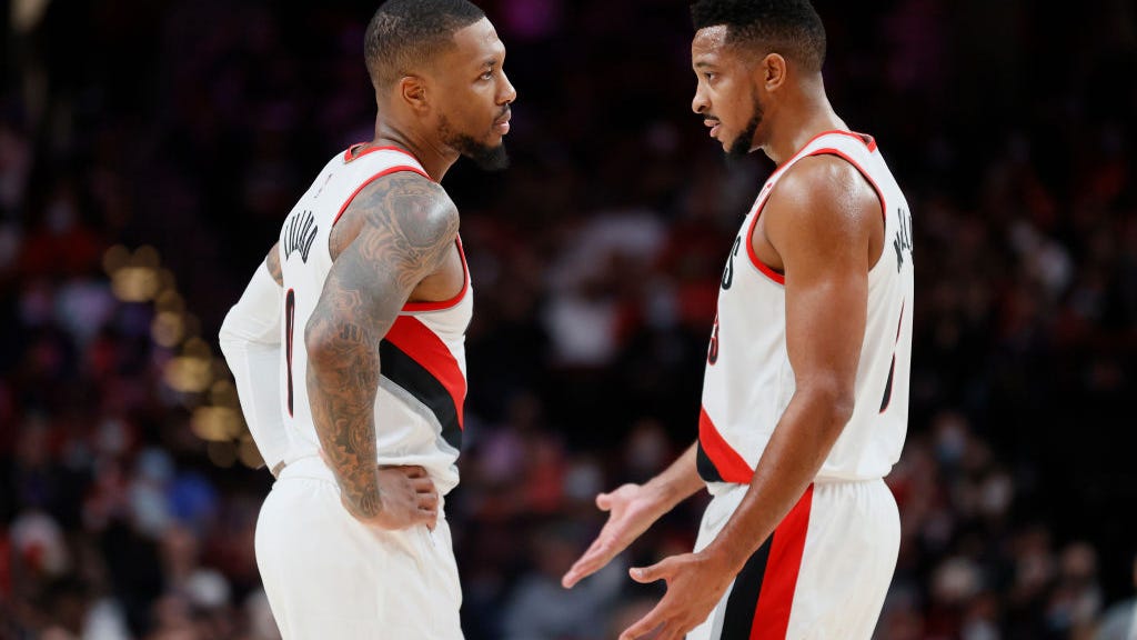 Pelicans finalizing deal to trade for Blazers guard CJ McCollum: report