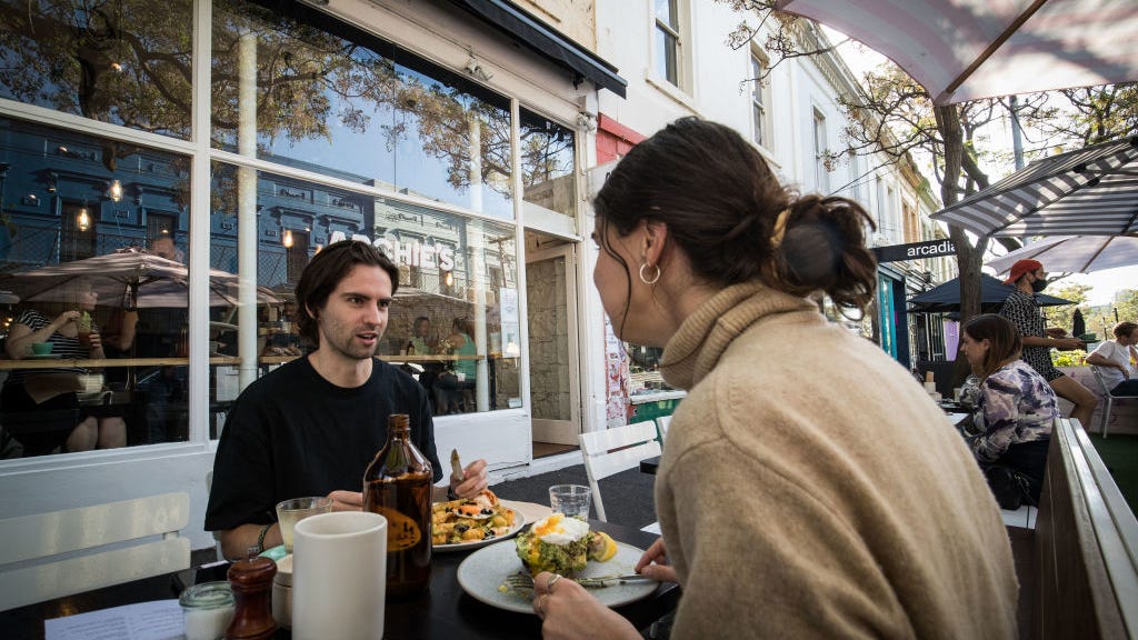 L.A. City Council to consider making COVID-19 outdoor dining program permanent