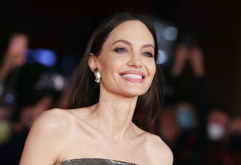 Angelina Jolie 