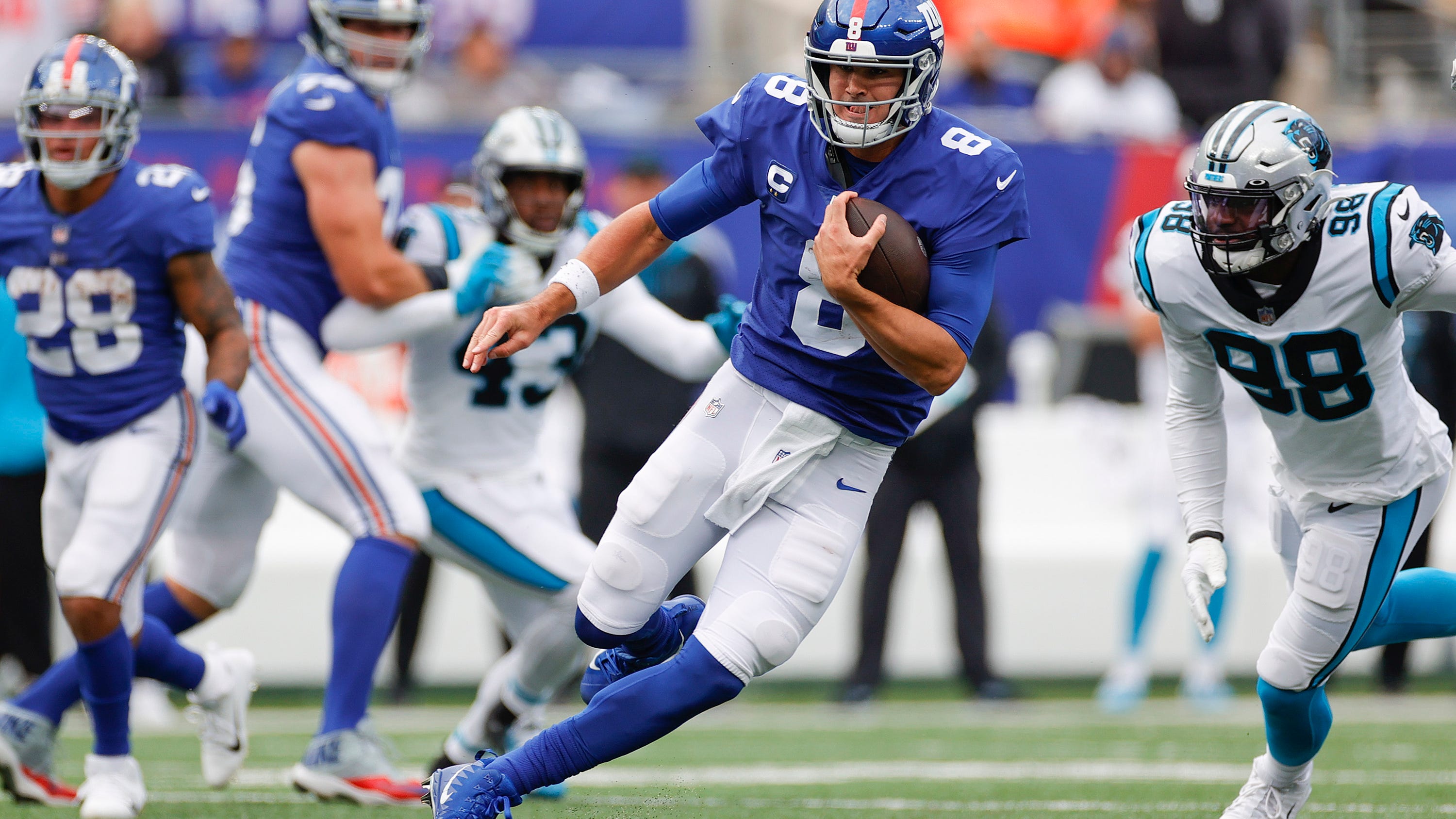 Jersey Jersey? Giants react to Daniel Jones' one-handed catch on Big Blue Special