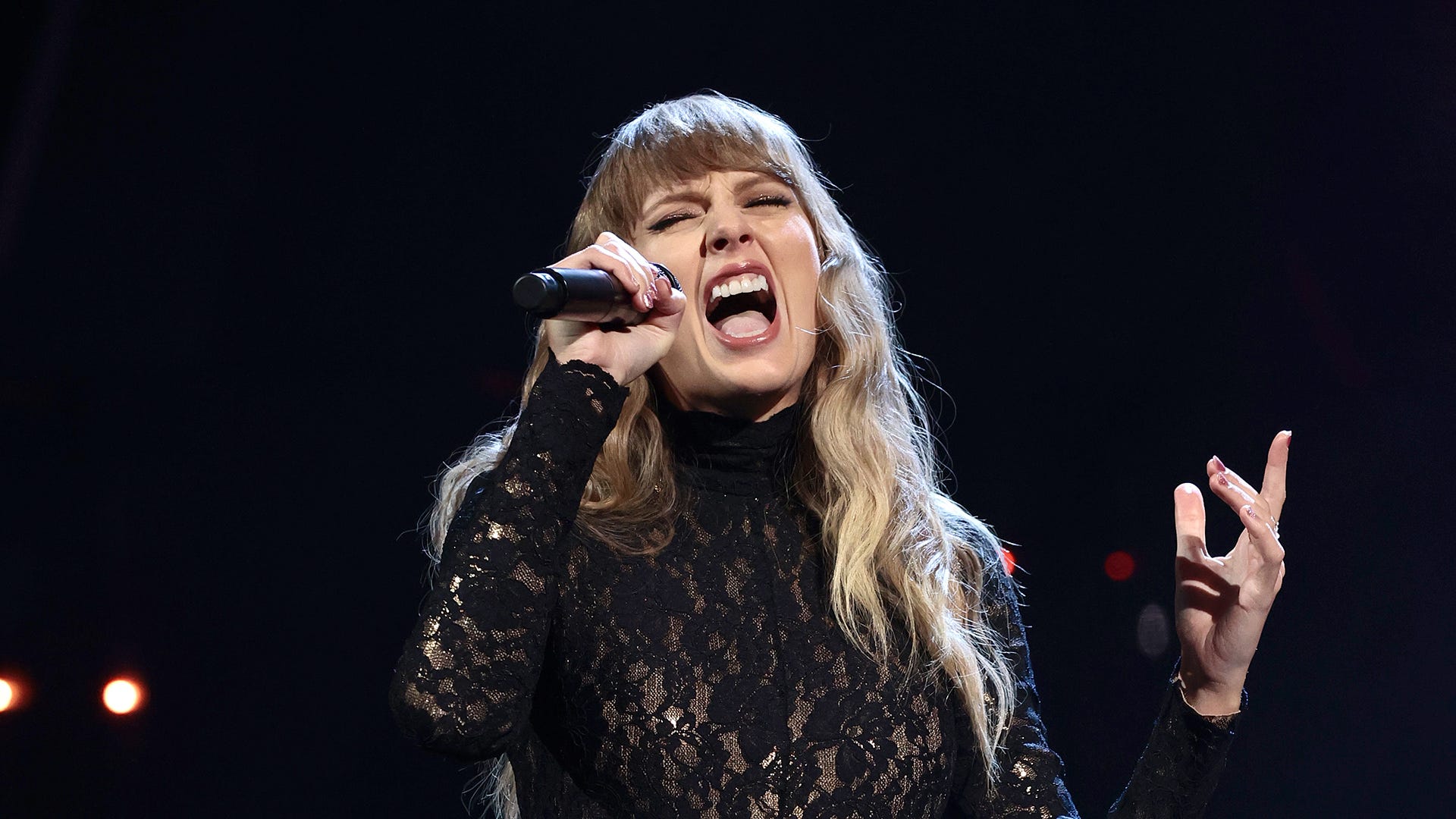 10 full minutes of Taylor Swift's 'All Too Well' is 'casually cruel' but hurts so good