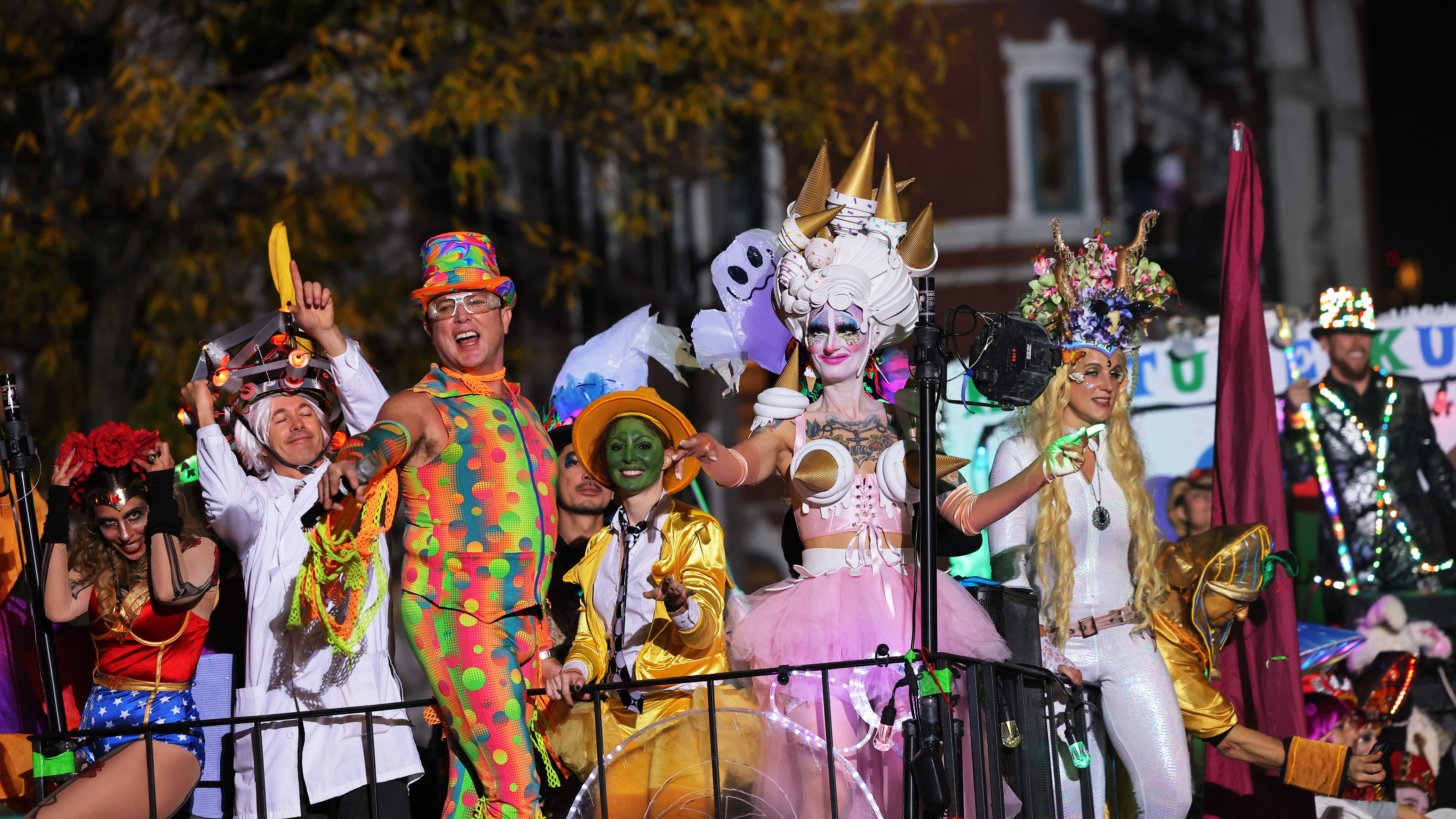 21 photos of the best costumes from the 2021 Village Halloween Parade