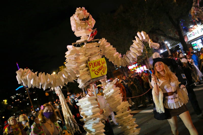 People participate in New York’s 48th Annual Village Halloween Parade in Greenwich Village on October 31, 2021 in New York City. The annual Halloween parade in Greenwich Village returned after being postponed last year due to the coronavirus (COVID-19) pandemic. (Photo by Michael M. Santiago/Getty Images)