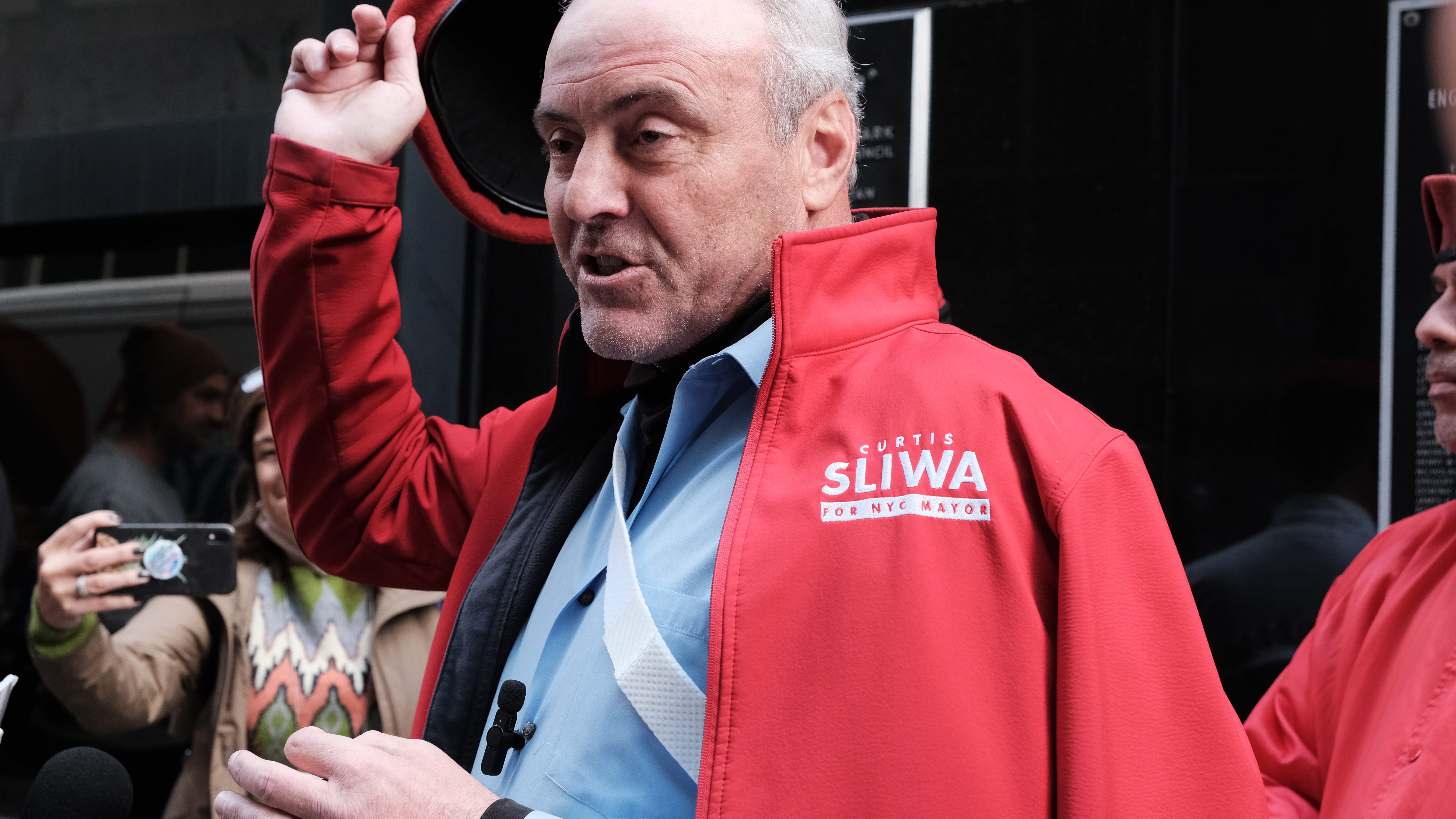 WATCH: New video shows taxi hitting Curtis Sliwa in Manhattan