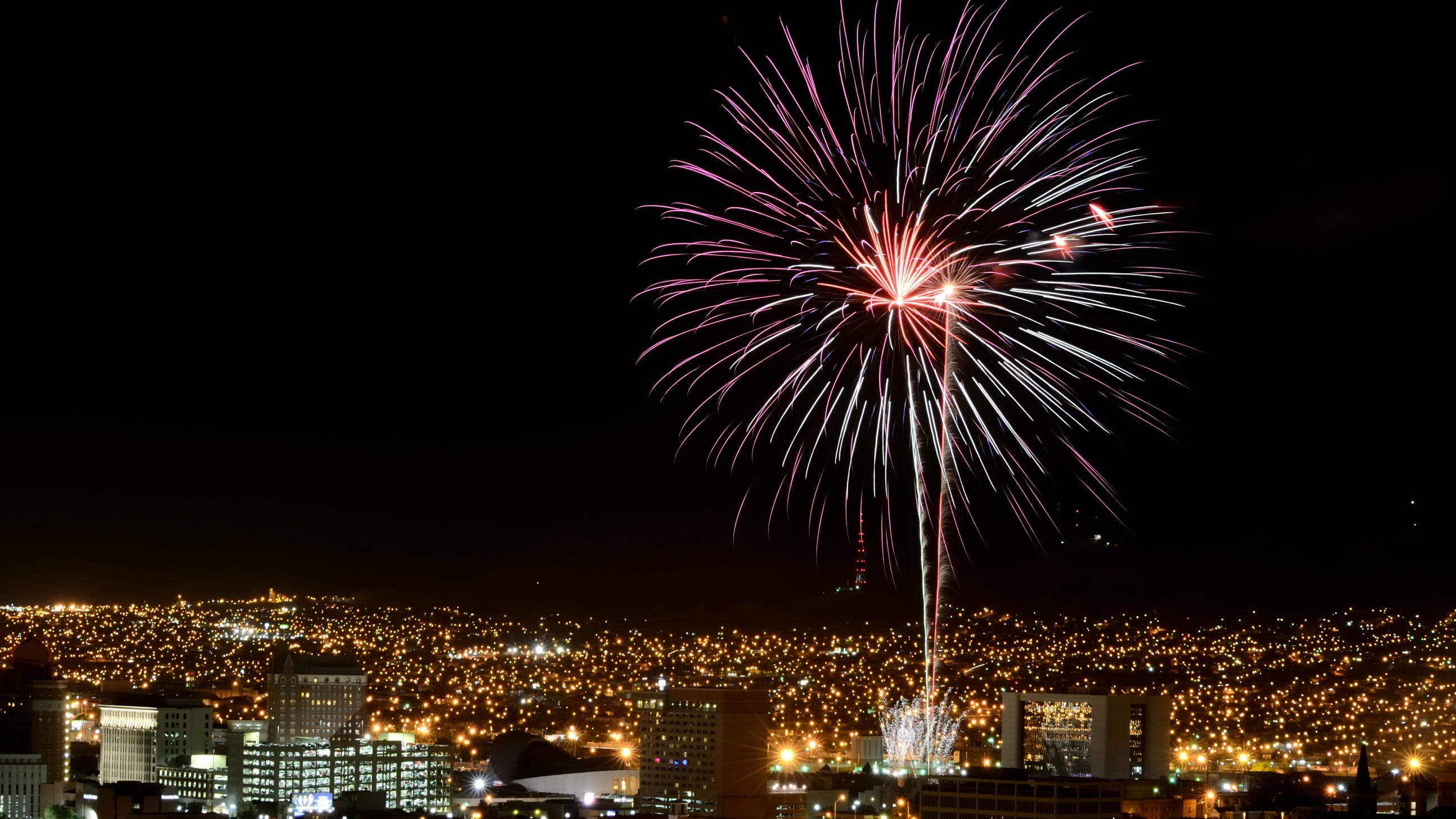 Arlington businesses prepare for return of 4th of July fireworks