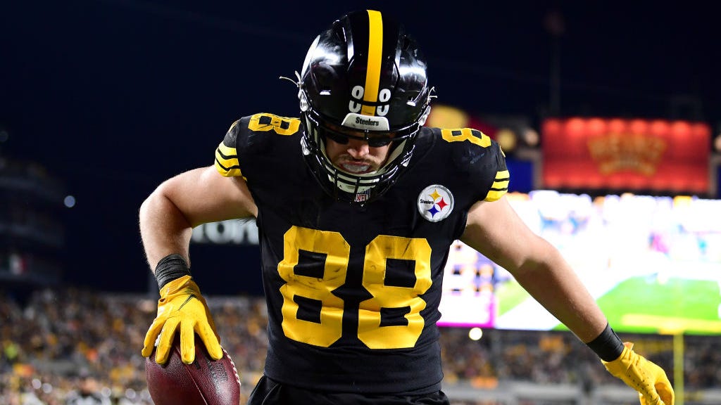 Top fantasy football waiver wire pickups for Week 10