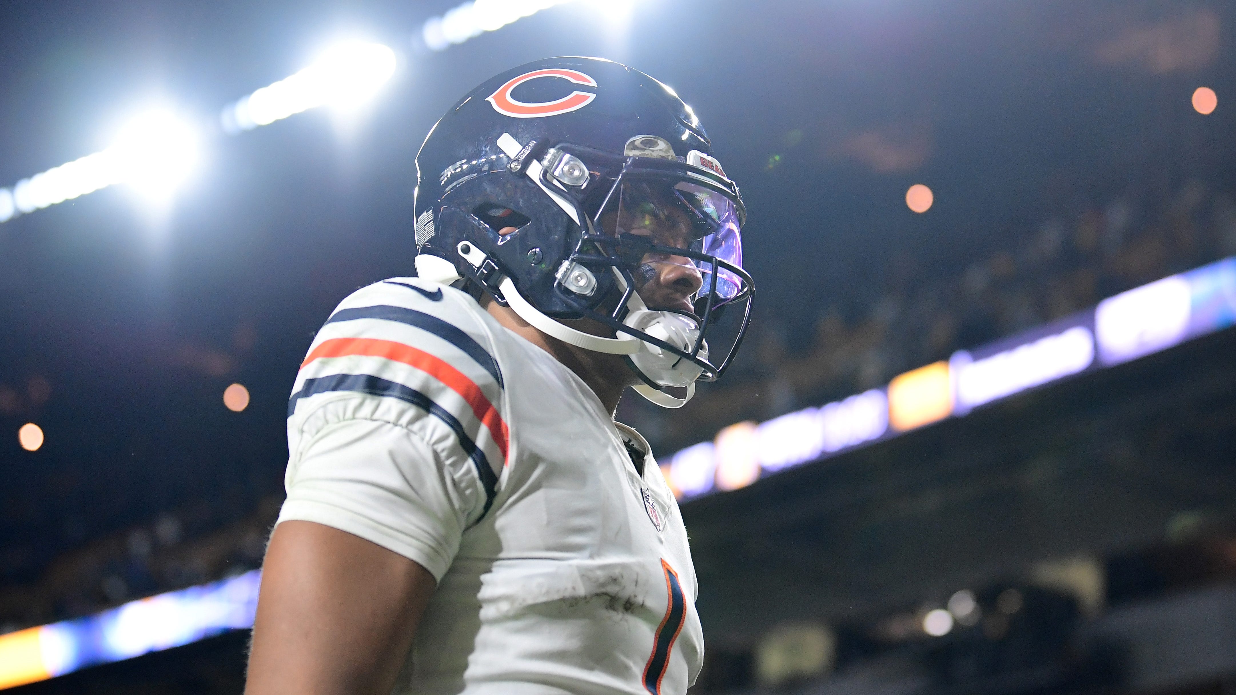 Emma: Now set as starter, Justin Fields must prove his place in Bears' future
