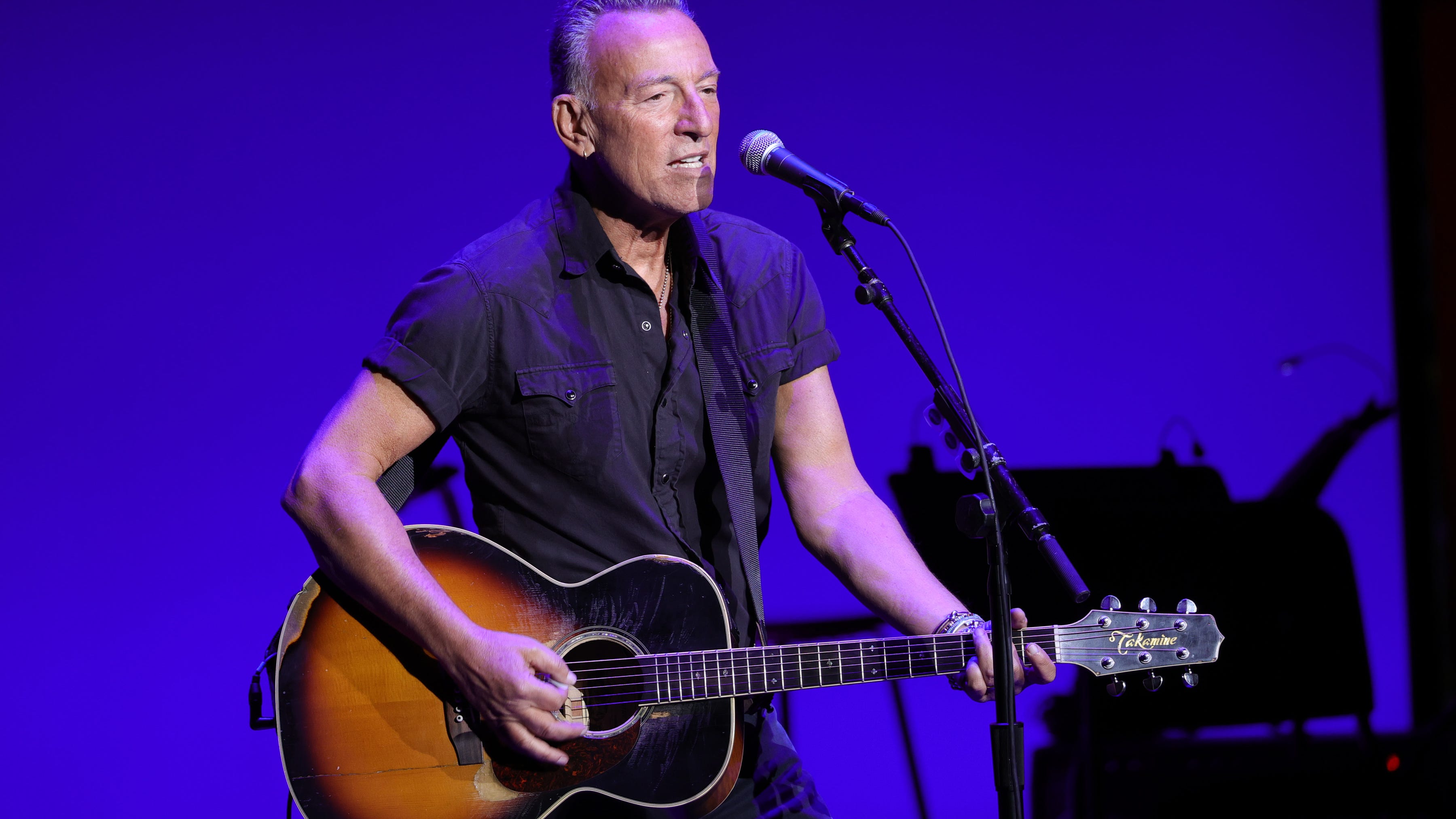 Fans experiencing sticker shock with prices for Bruce Springsteen tickets