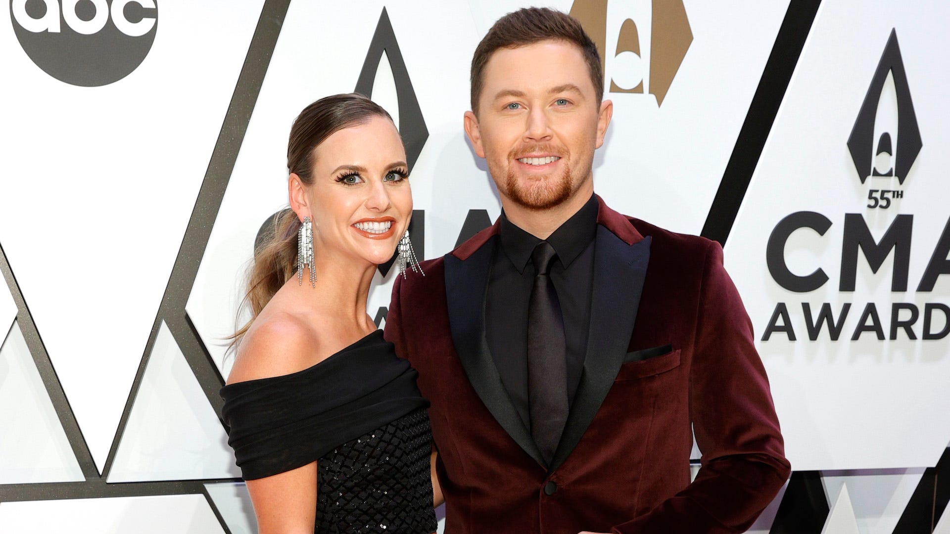 Scotty McCreery and wife Gabi are expecting their first child