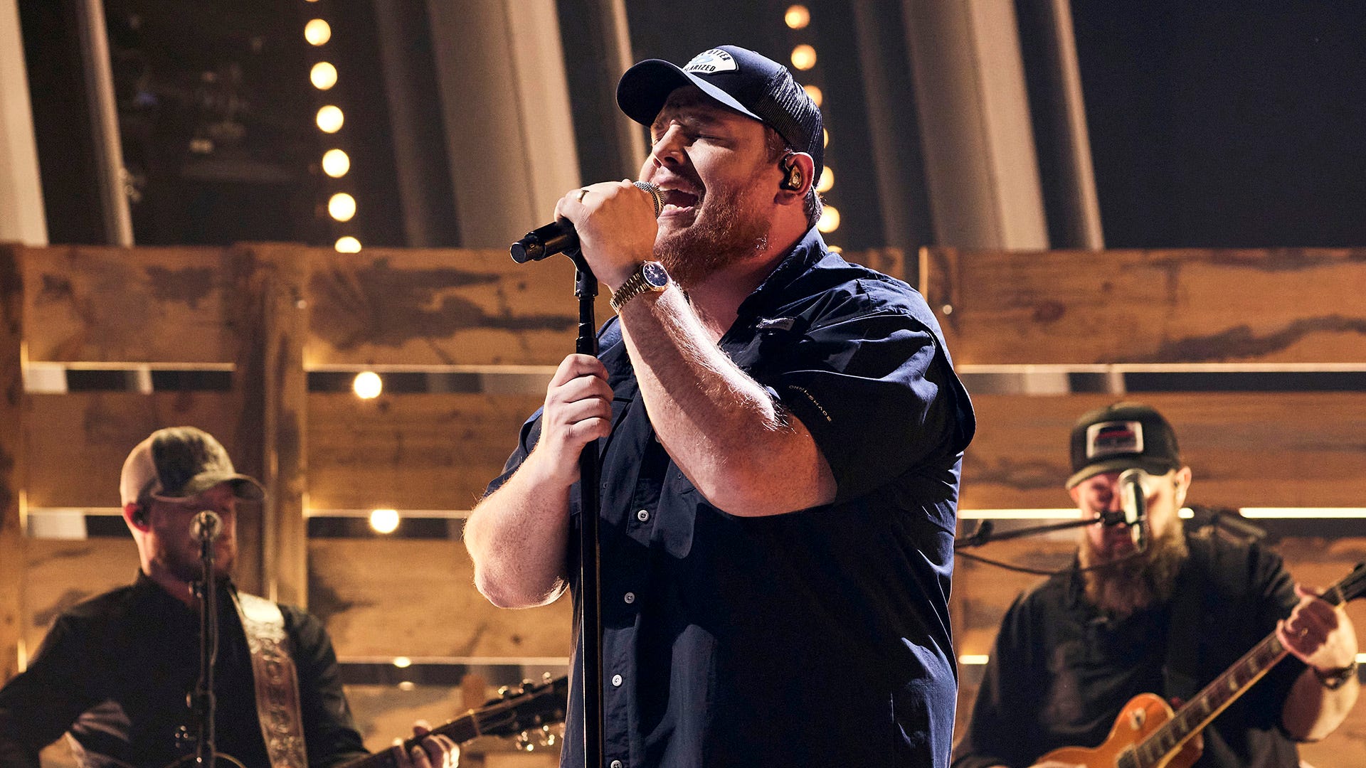 Luke Combs, Katy Perry, The Black Keys and more to perform at 2022 CMA Awards