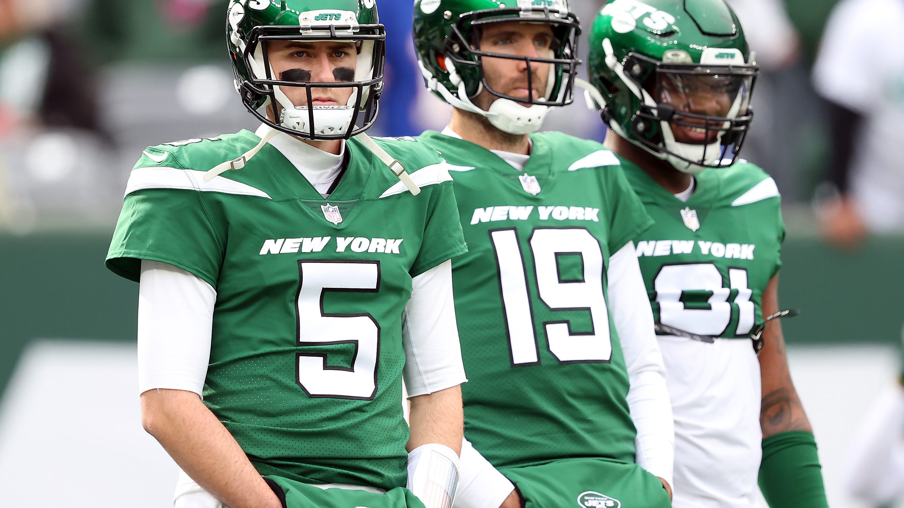Mike White hurt late, Joe Flacco makes Jets debut in blowout loss to Buffalo
