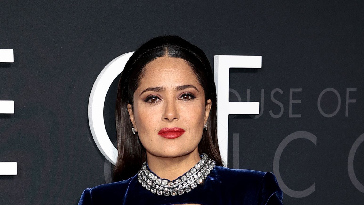 PHOTO: Salma Hayek, 55, stuns on the red carpet in jaw-dropping blue velvet cut-out dress