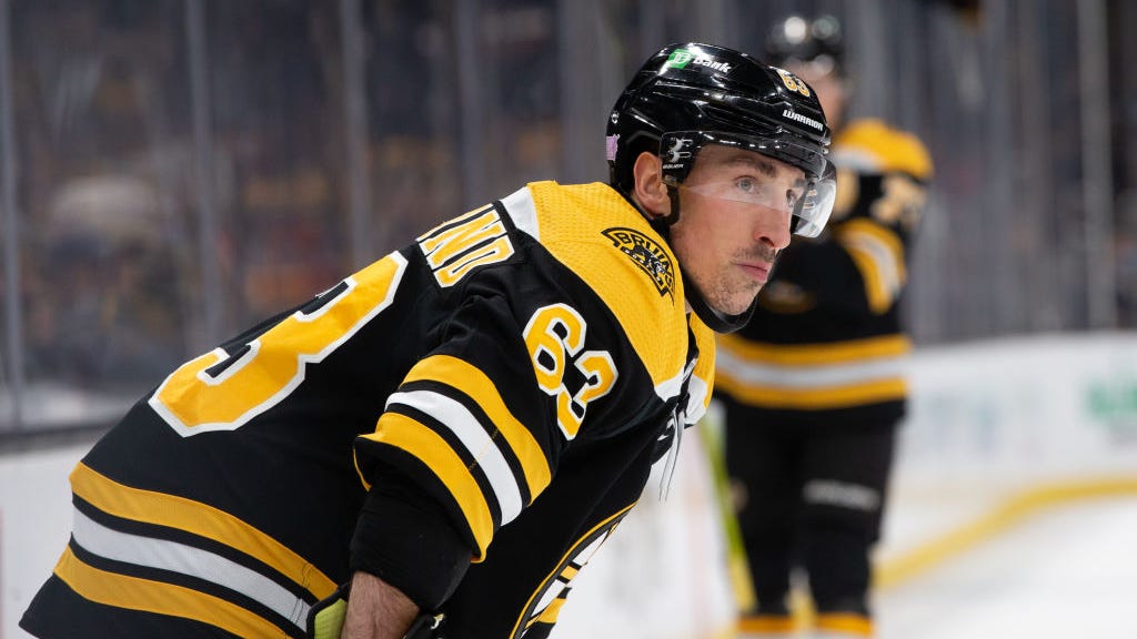 Brad Marchand responds to Artemi Panarin throwing glove at him