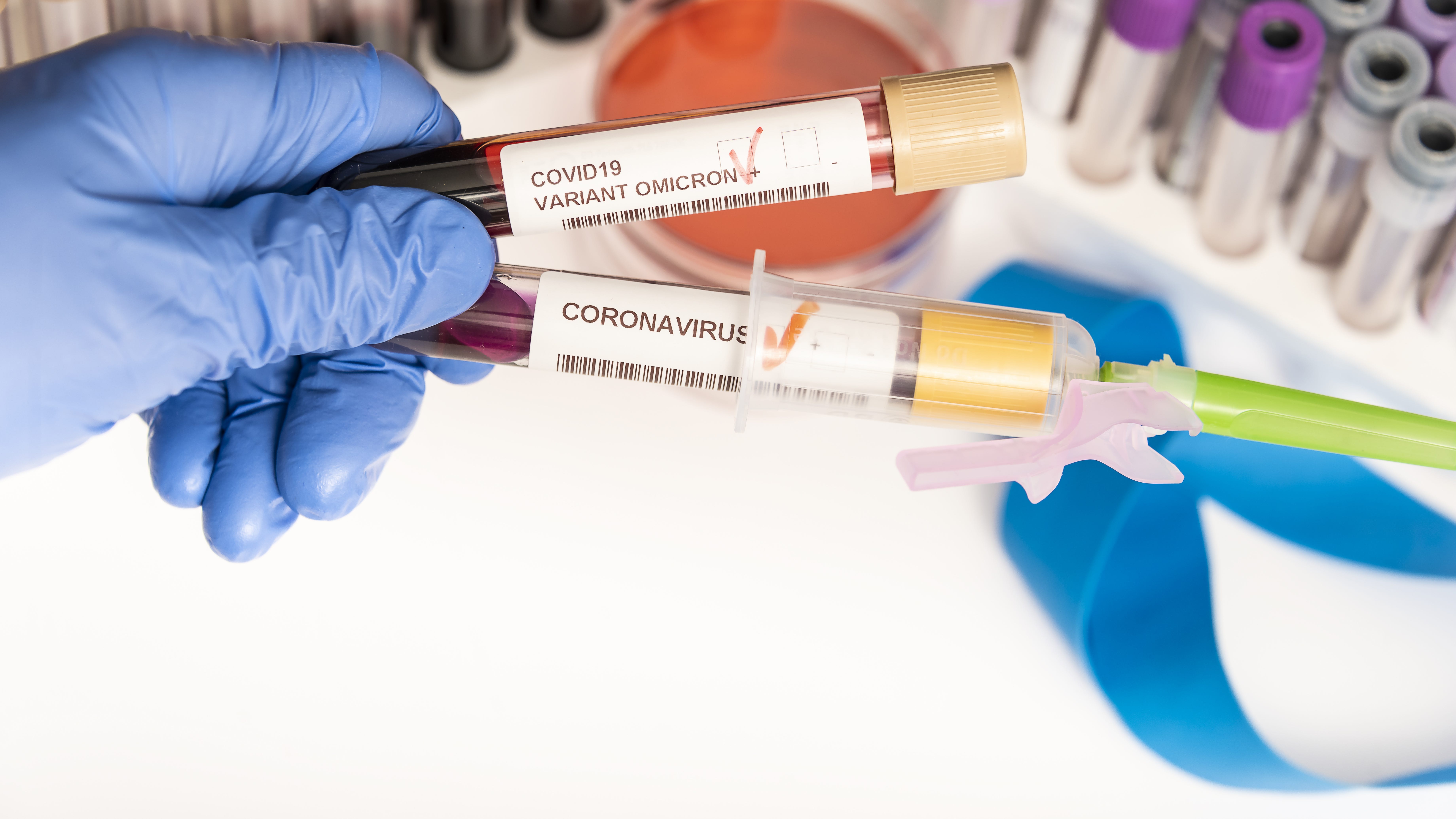 Dallas County health officials urging vaccinations as Omicron variant spreads