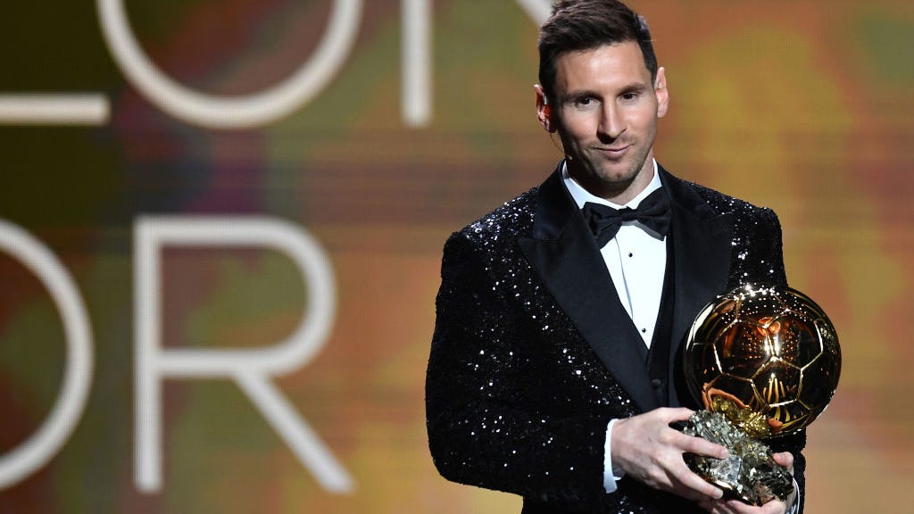 El estruendoso recibimiento del PSG a Messi por su 7mo Balón de Oro