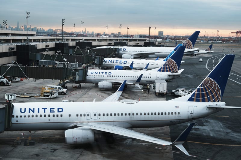 United Airlines grounds 25 planes after missed inspections