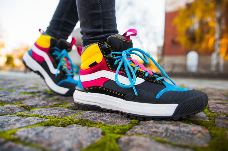 Some FWISD 2nd graders get free shoes today