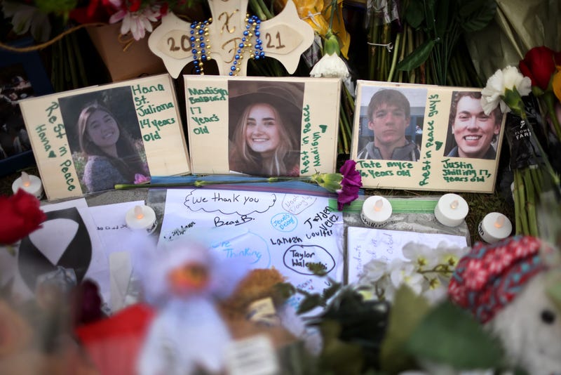 Memorial for Oxford High School shooting victims