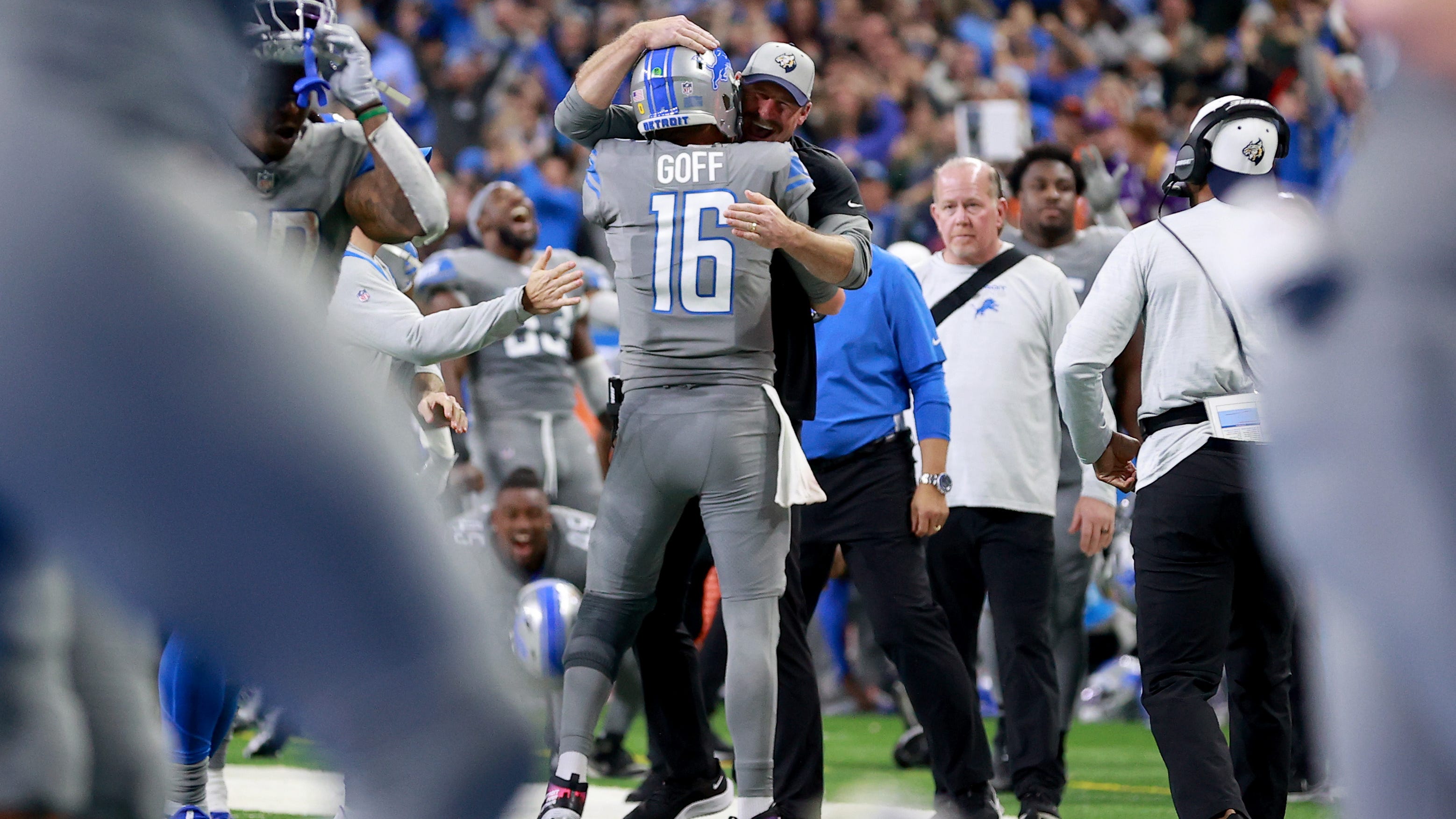 Dan Campbell to Jared Goff: "That's the way to throw it, motherf**ker!"