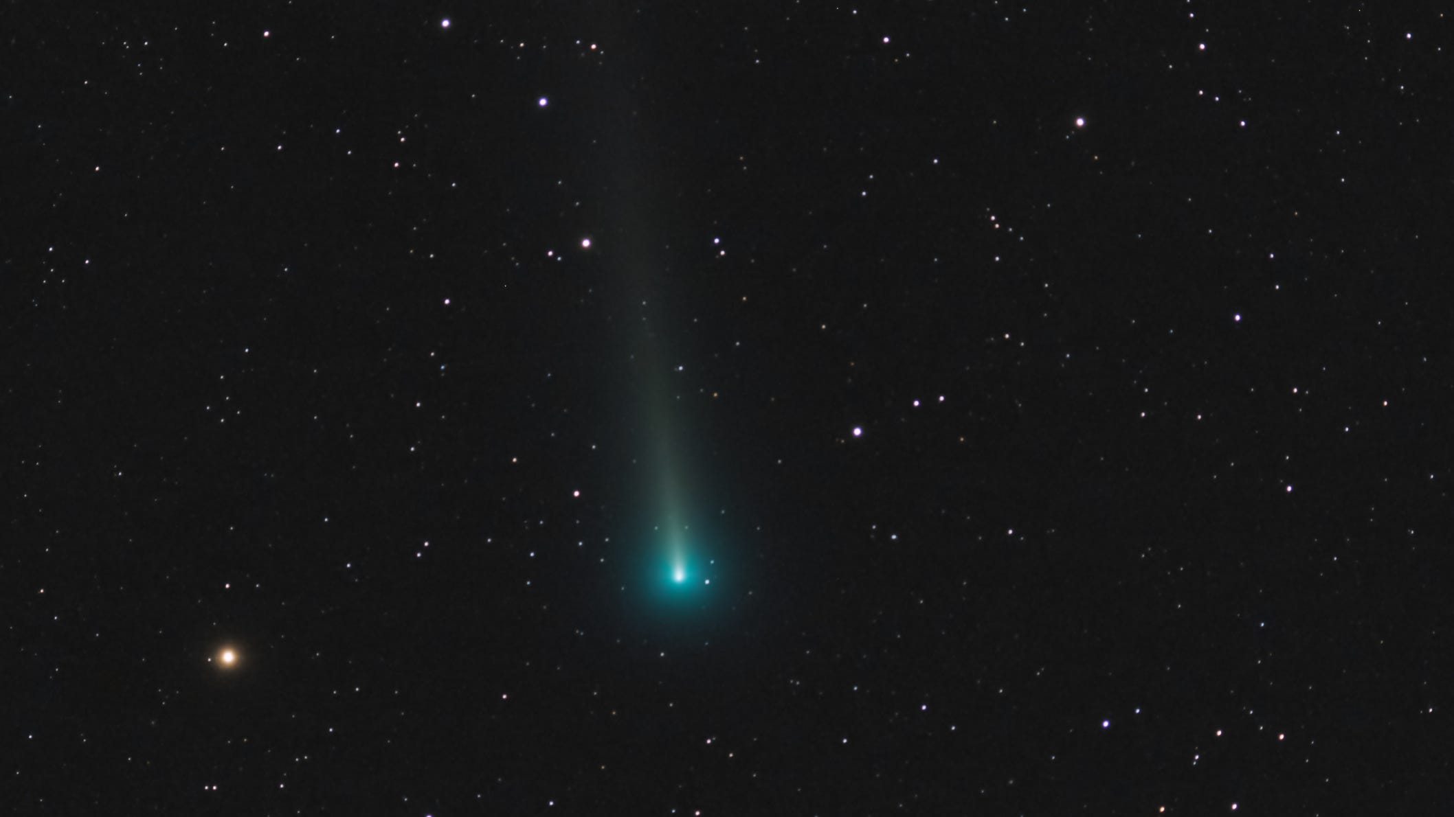 Look up! It's your last chance to see the Christmas comet