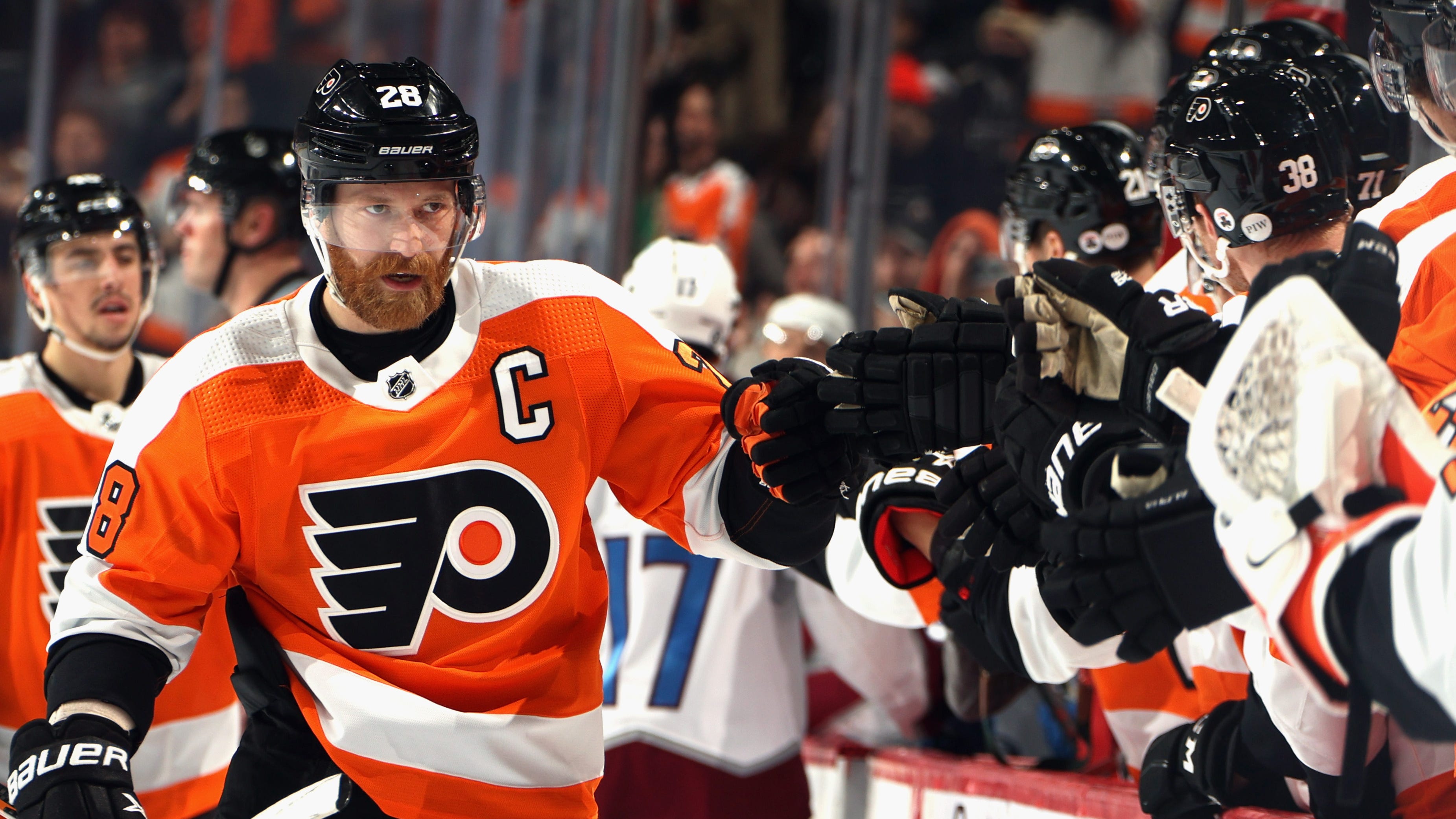Flyers captain Claude Giroux faces team's ongoing identity crisis