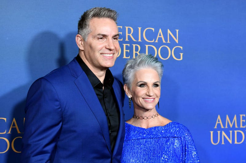 Kurt Warner and Brenda Warner attend the Los Angeles premiere of Lionsgate's "American Underdog" at TCL Chinese Theatre on December 15, 2021 in Hollywood, California.