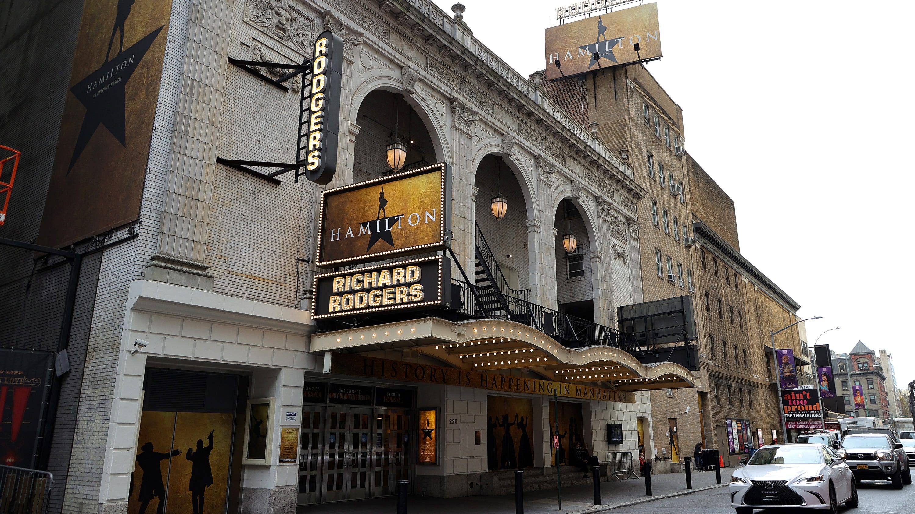 'Hamilton,' 'Aladdin' cancel Broadway shows through Christmas after breakthrough COVID cases