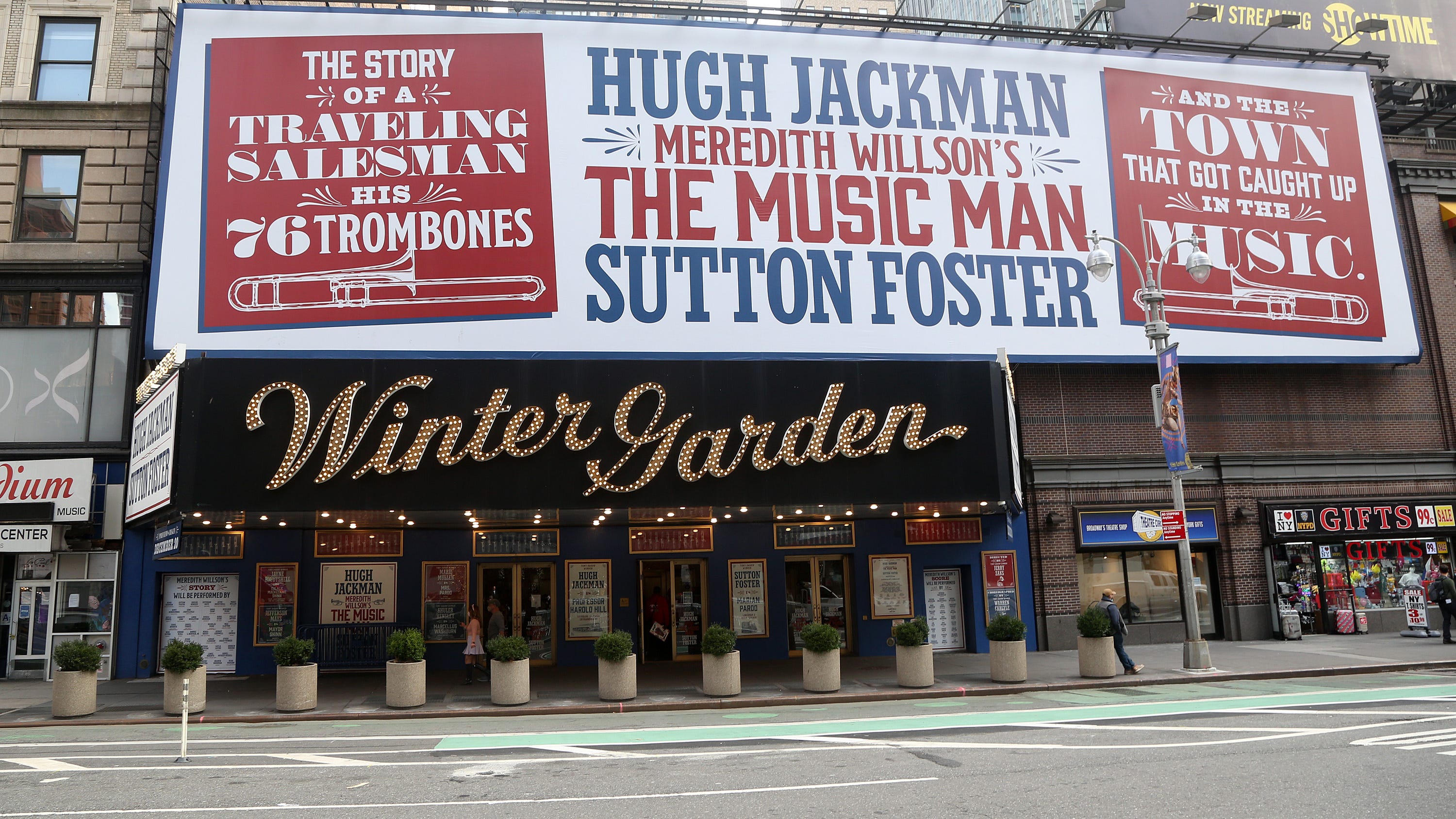Hugh Jackman tests positive for COVID-19, 'The Music Man' canceled thru Jan. 1