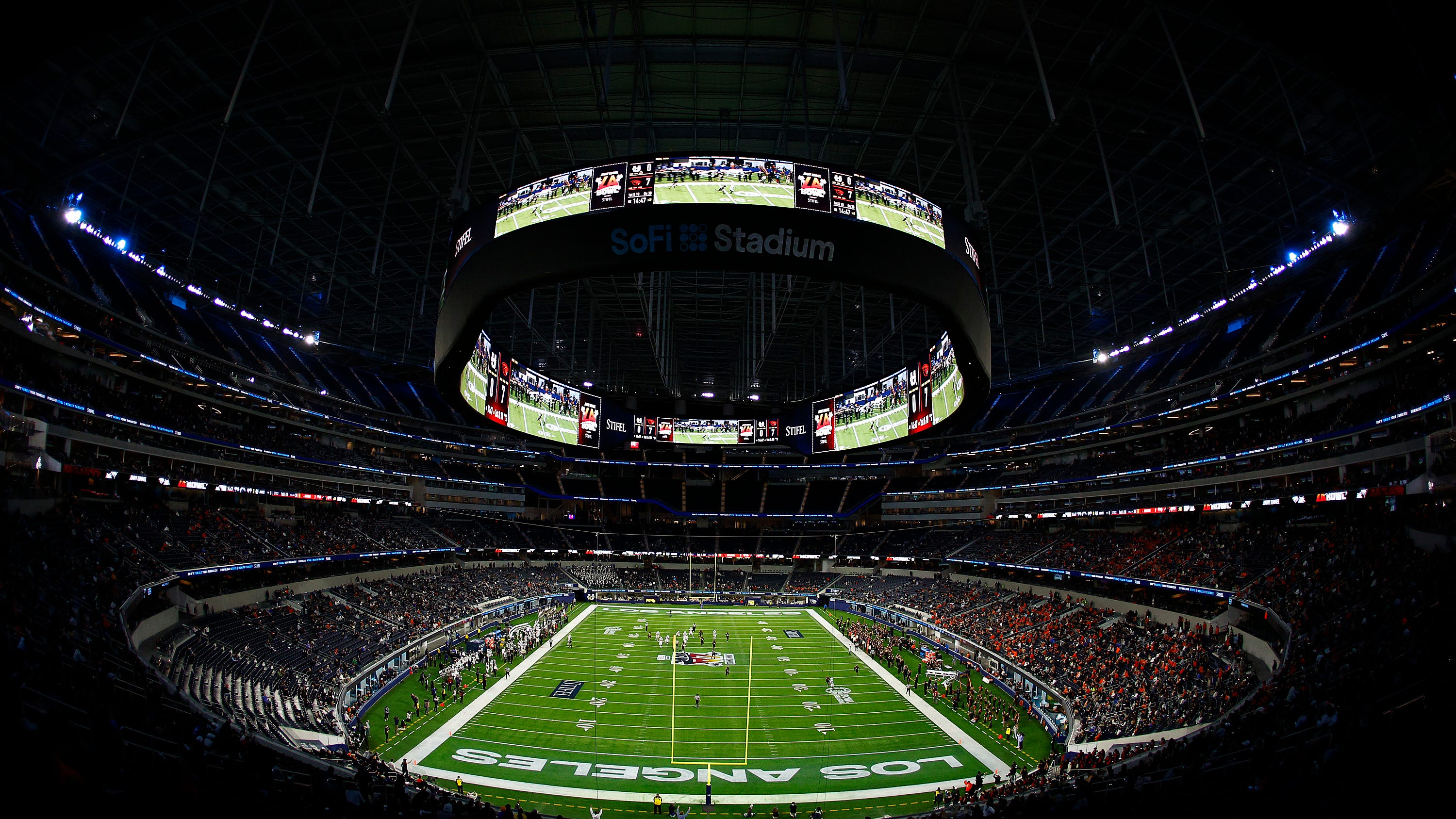 Super Bowl organizers encourage attendees to plan transportation in advance