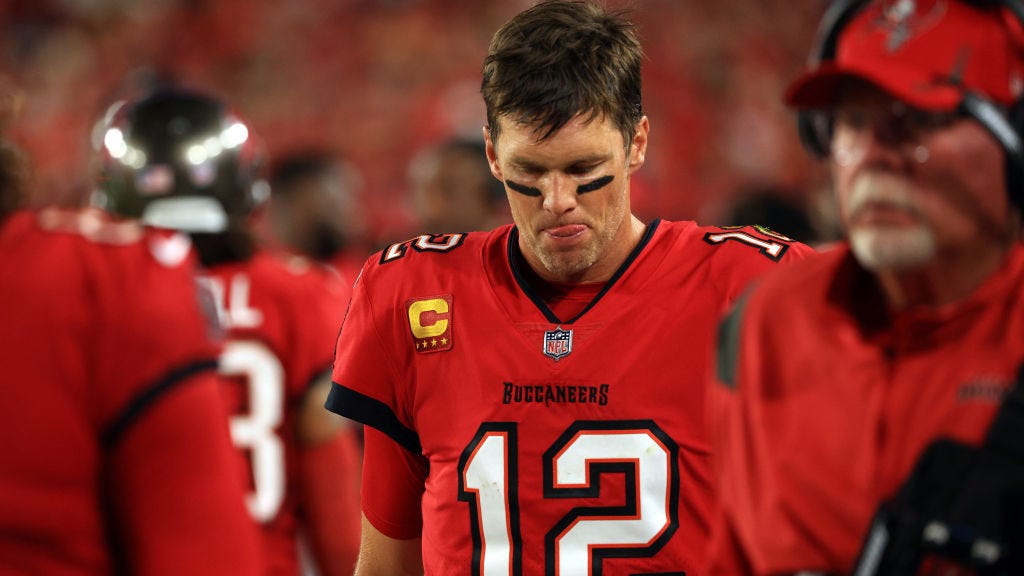 A Christmas troll: Saints DB asks to replace the tablet he drove Tom Brady to smash