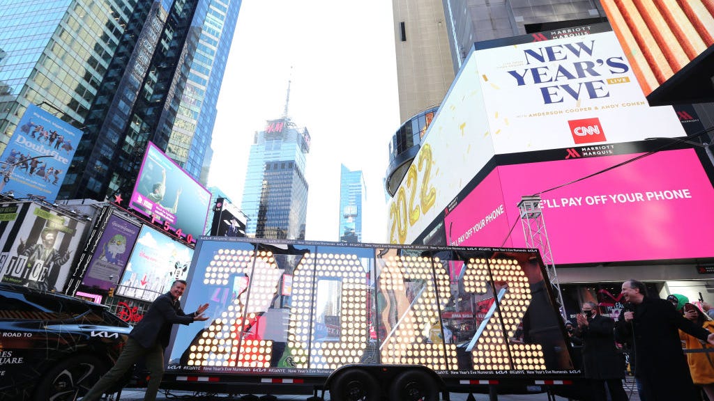PICS: New Year's Eve numbers arrive in Times Square; NYC to decide on celebration this week