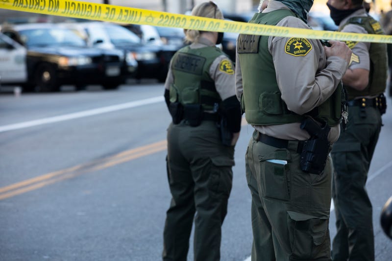 sheriff's deputies at crime scene