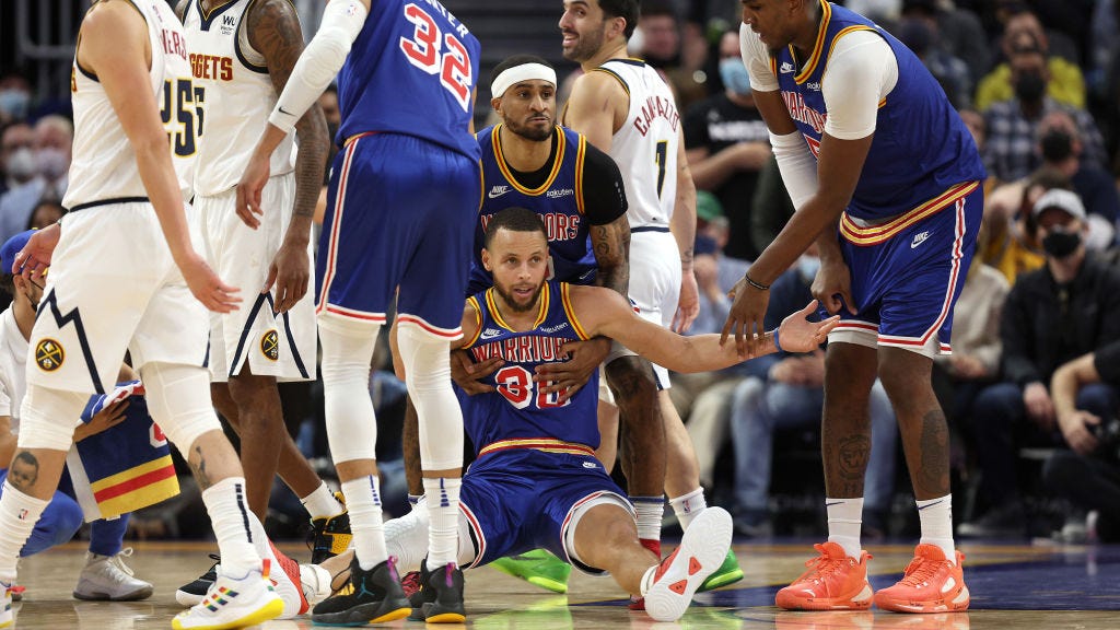 Warriors' comeback attempt falls short without Draymond Green