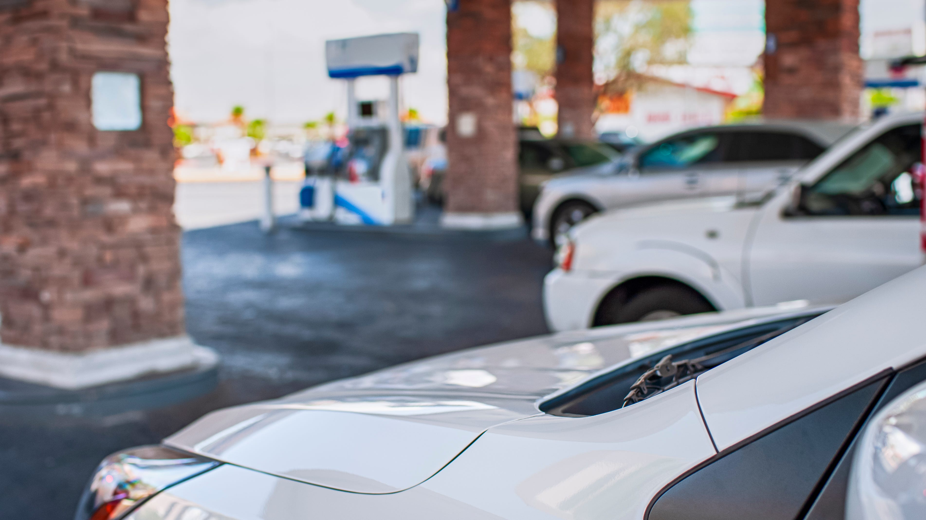 Mystery: 3 Marines found dead inside car at gas station