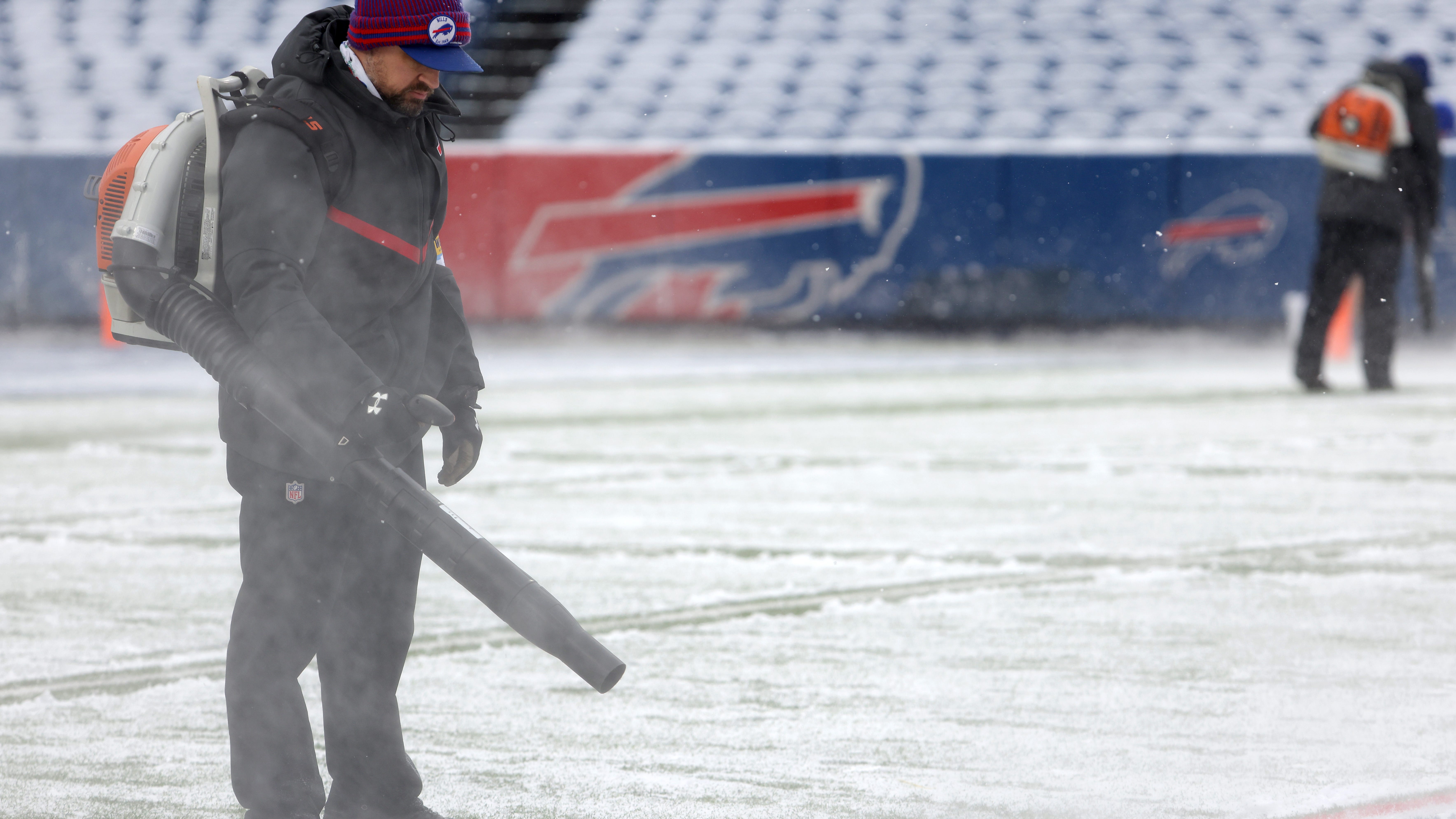 Buffalo braces for blizzard ahead of Browns/Bills with forecast calling for up to 30 inches of snow