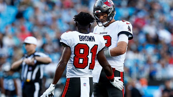 Antonio Brown seems upset with Tom Brady regarding his contract with Buccaneers