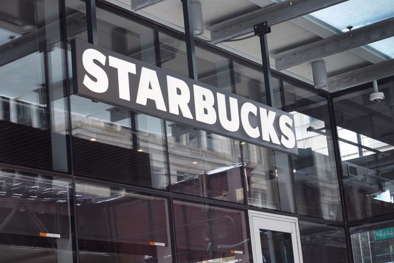 Starbucks Workers At A Chicago Location Begin Unionization Attempt