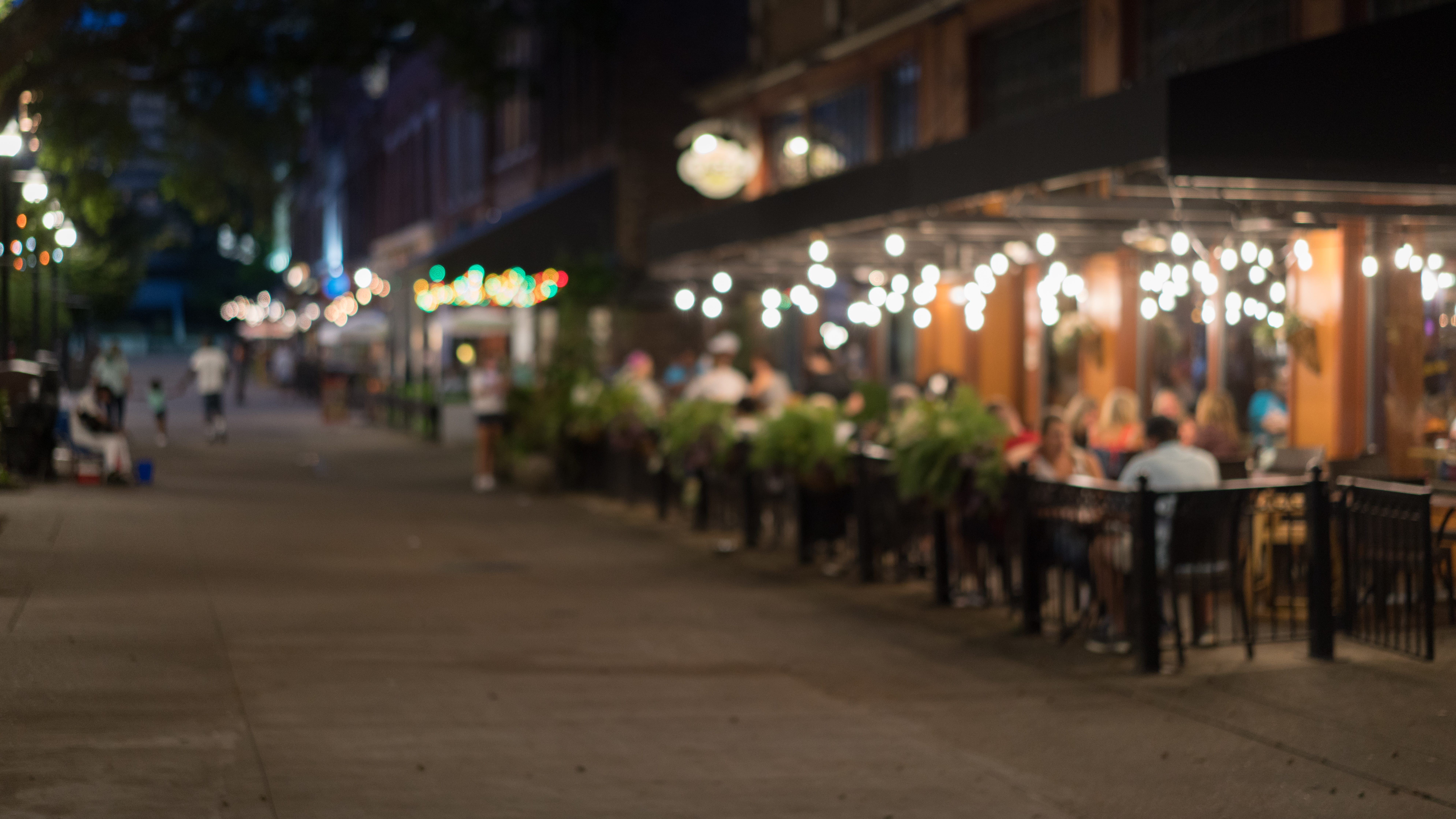 Expanded alfresco dining returns to River North
