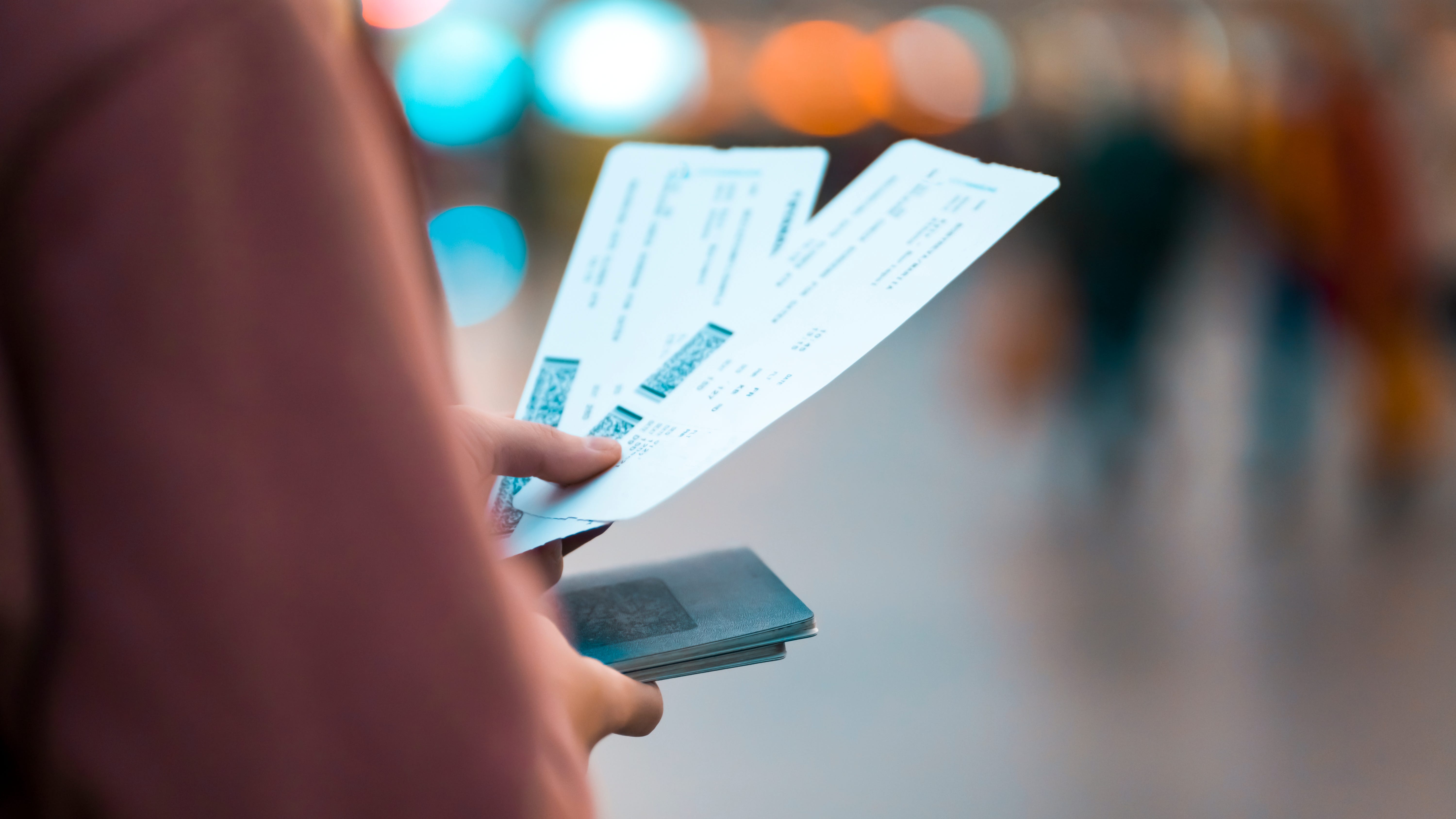 Biden admin announces plan to crack down on airline fees