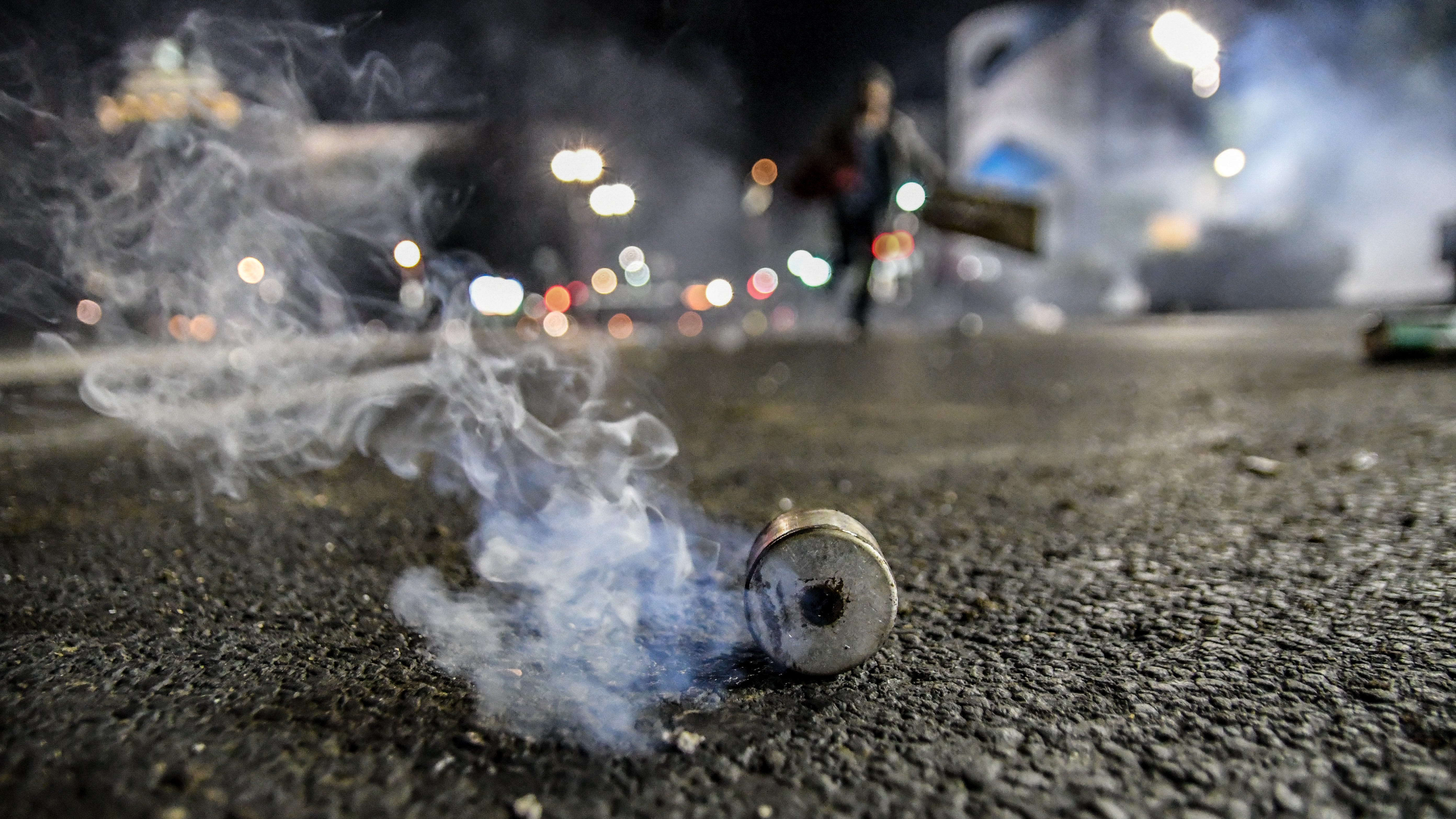 Berkeley mayor cancels meeting that would consider lifting tear gas ban