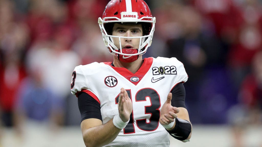 Watch: Stetson Bennett throws a bomb to Adonai Mitchell to put Bulldogs on top of Bama