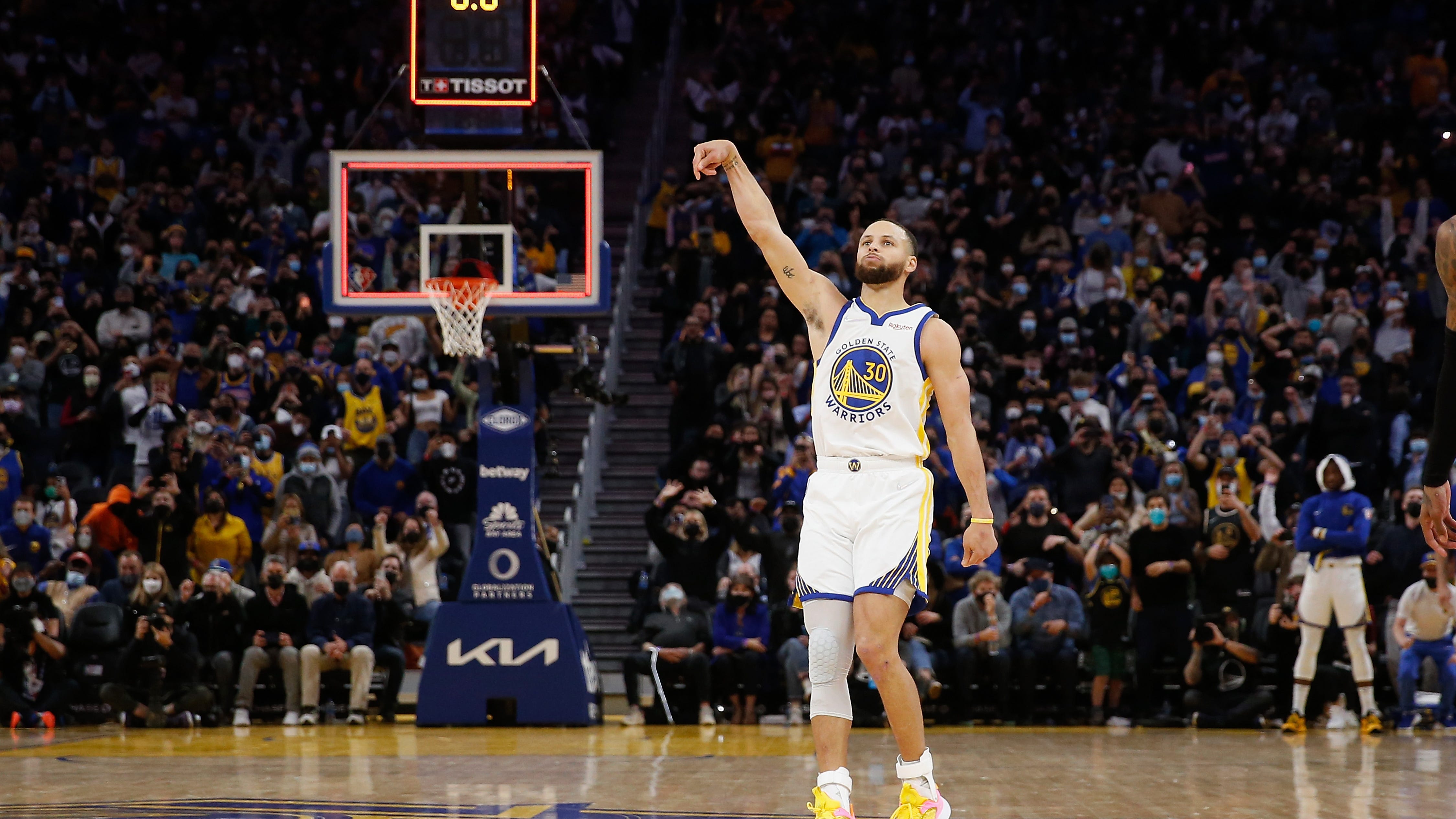 Twitter is buzzing over the ‘Steph Curry of sanitation’