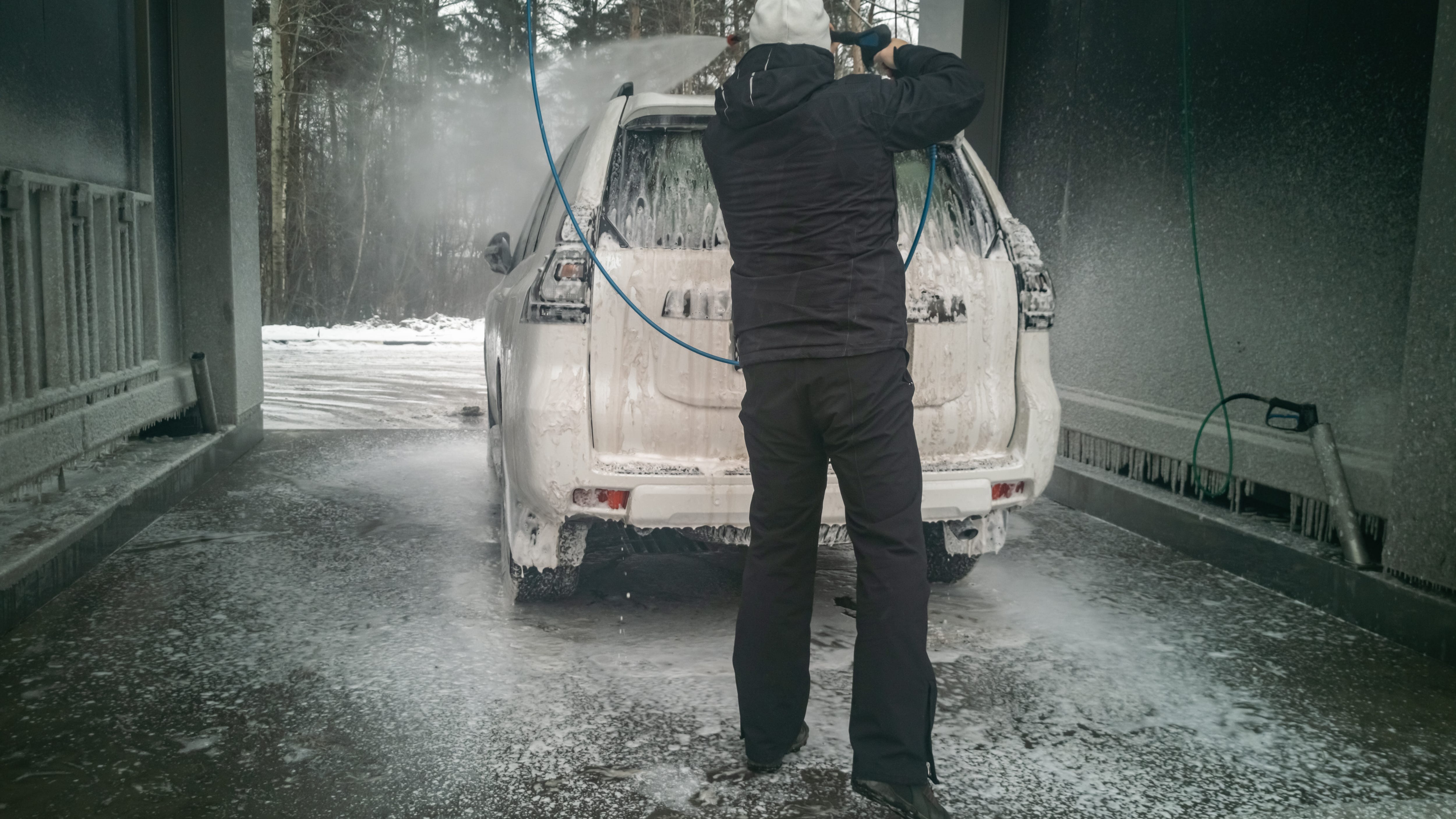 Western New Yorkers hit local car washes with temperatures on rise