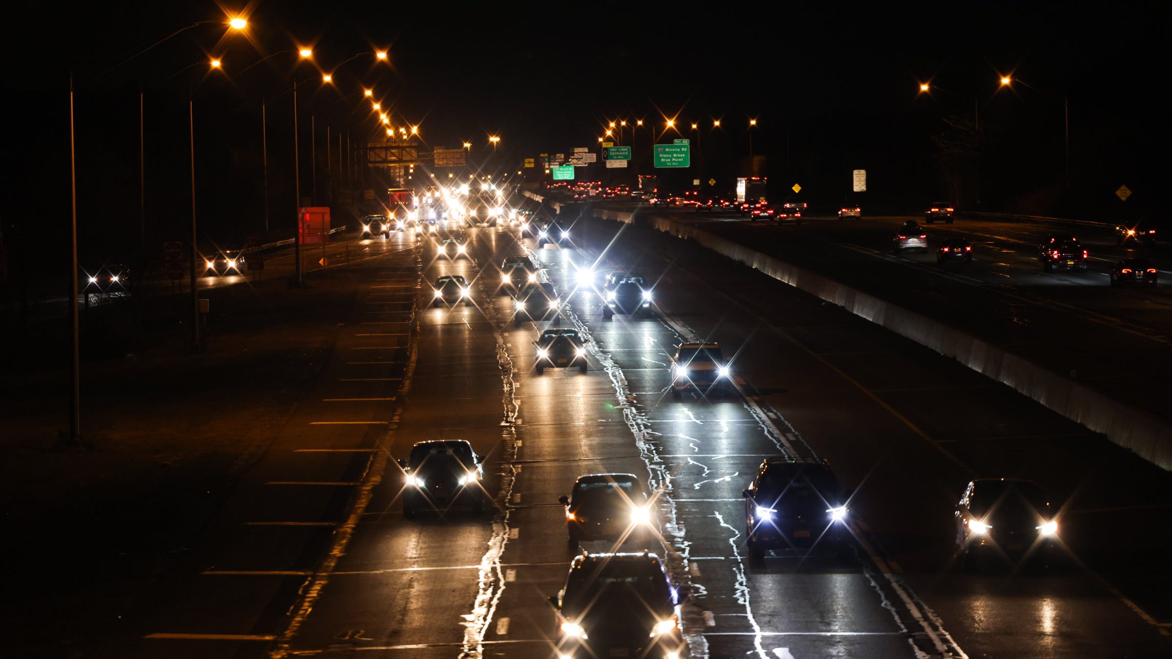Man walking on Long Island Expressway fatally struck by car