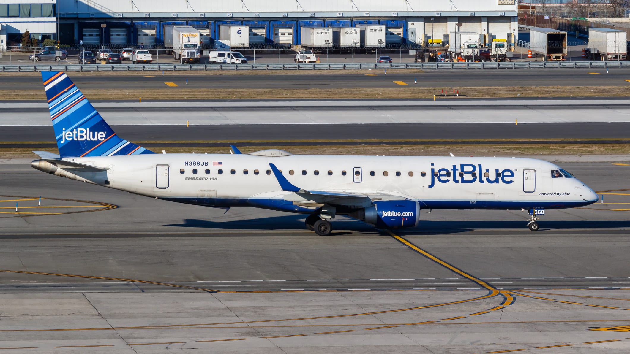 JetBlue to begin direct service between New York and Paris in June
