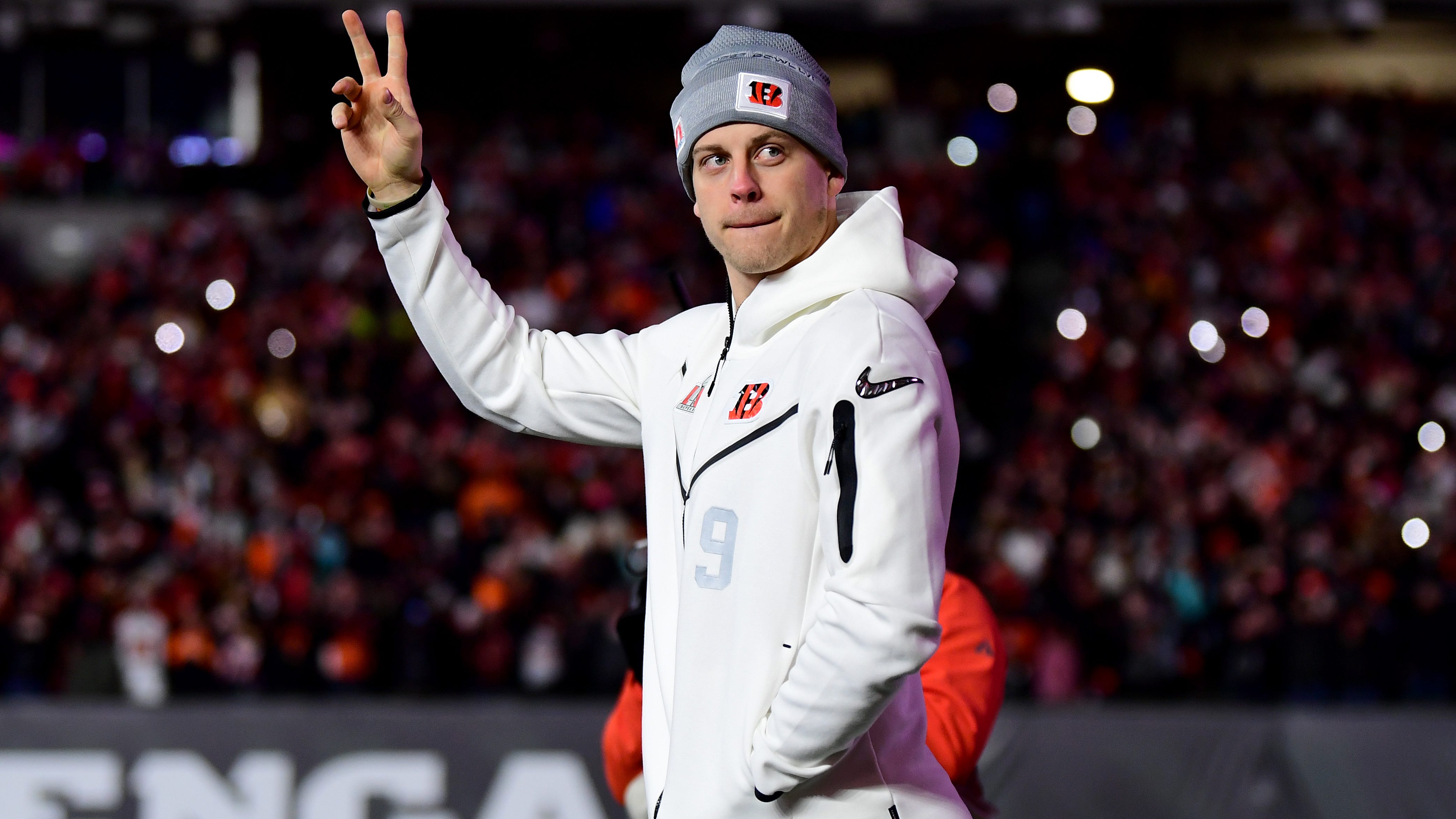Joe Burrow's classy gesture for high school coach: 'A very special moment'