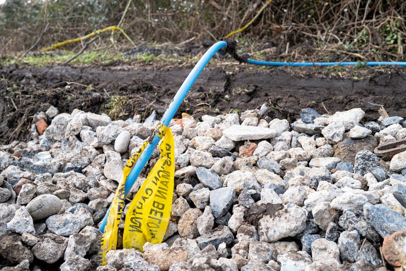 A gas line rupture in San Jacinto today prompted a precautionary evacuation of multiple residences in a neighborhood just north of Highway 74.