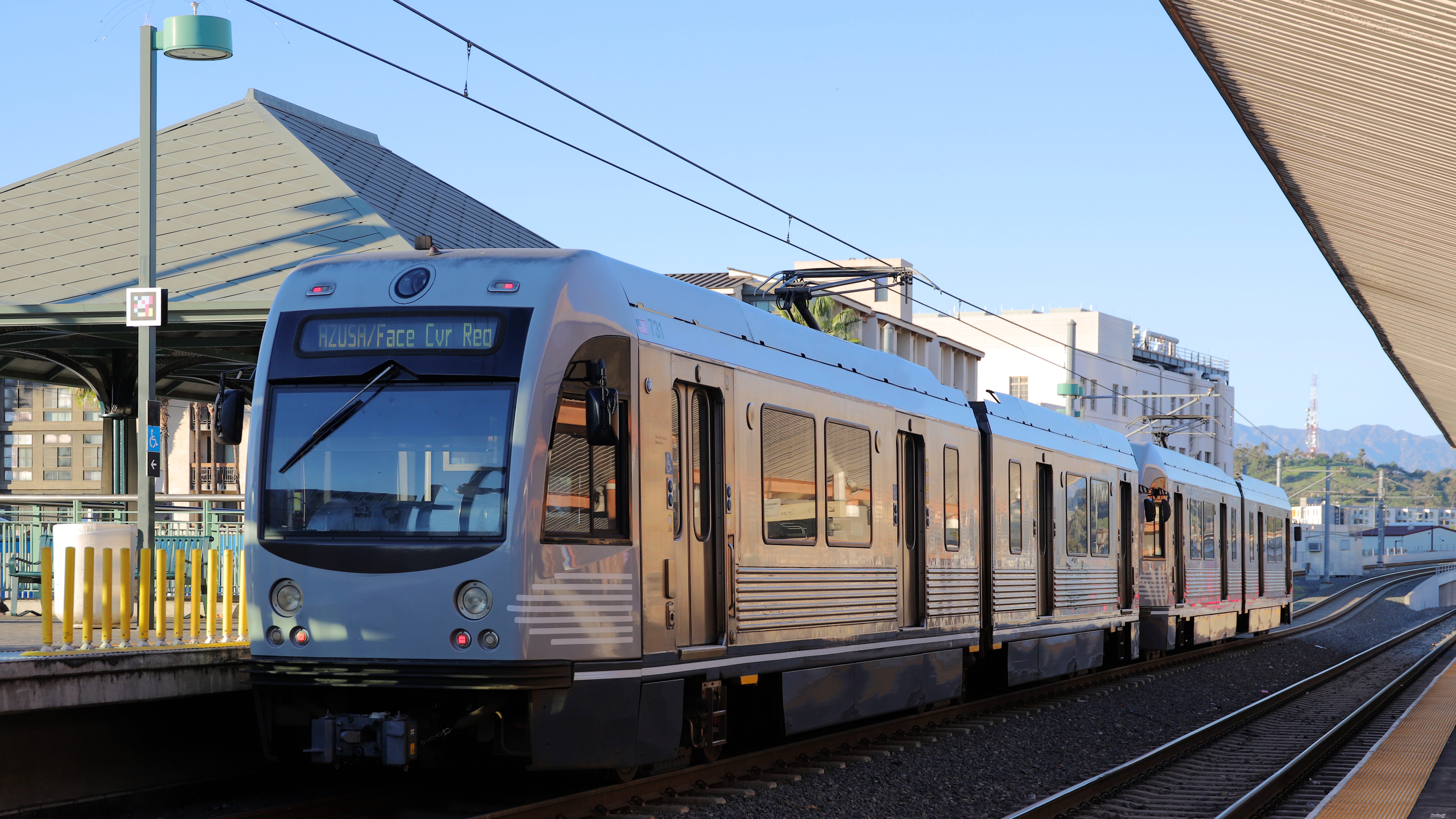 L.A. Metro will develop plans for an in-house police department